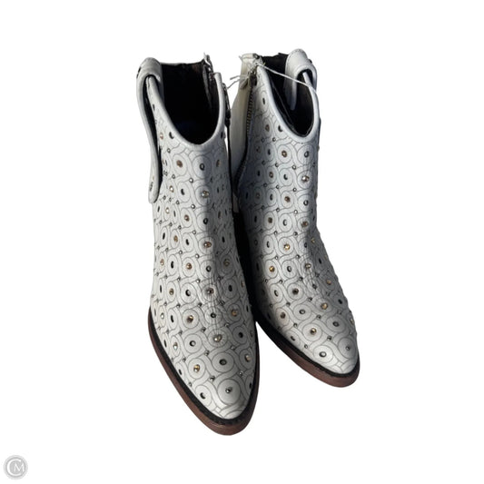 Boots Ankle Heels By Cma In White, Size: 8