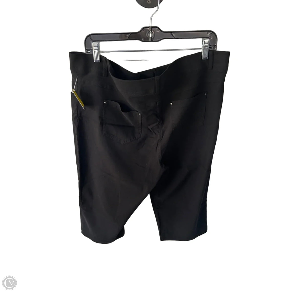 Capris By 89th And Madison In Black, Size: 18