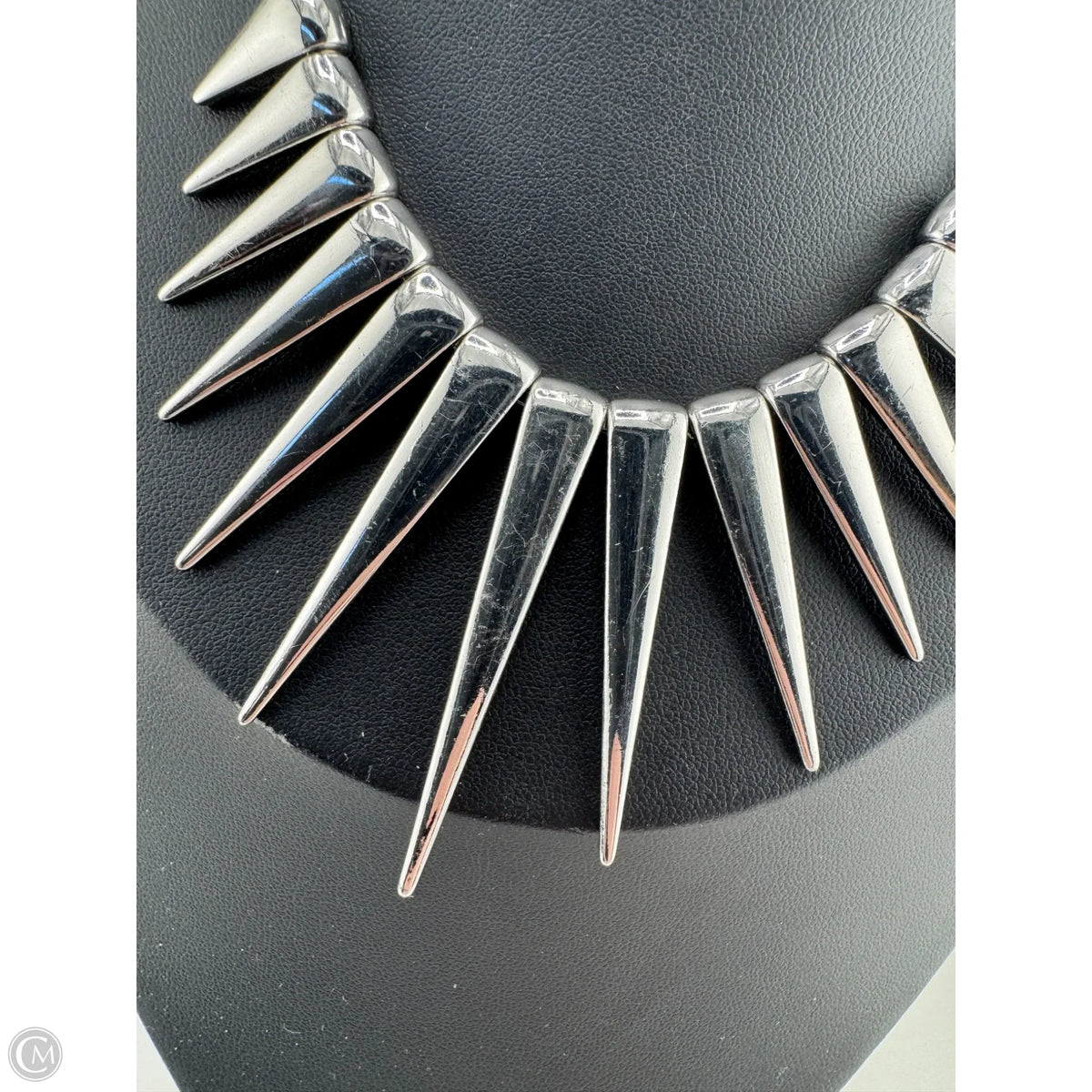 Necklace Choker & Collar By Clothes Mentor