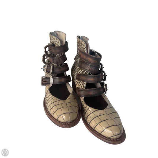 Boots Ankle Flats By Freebird In Brown & Tan, Size: 8