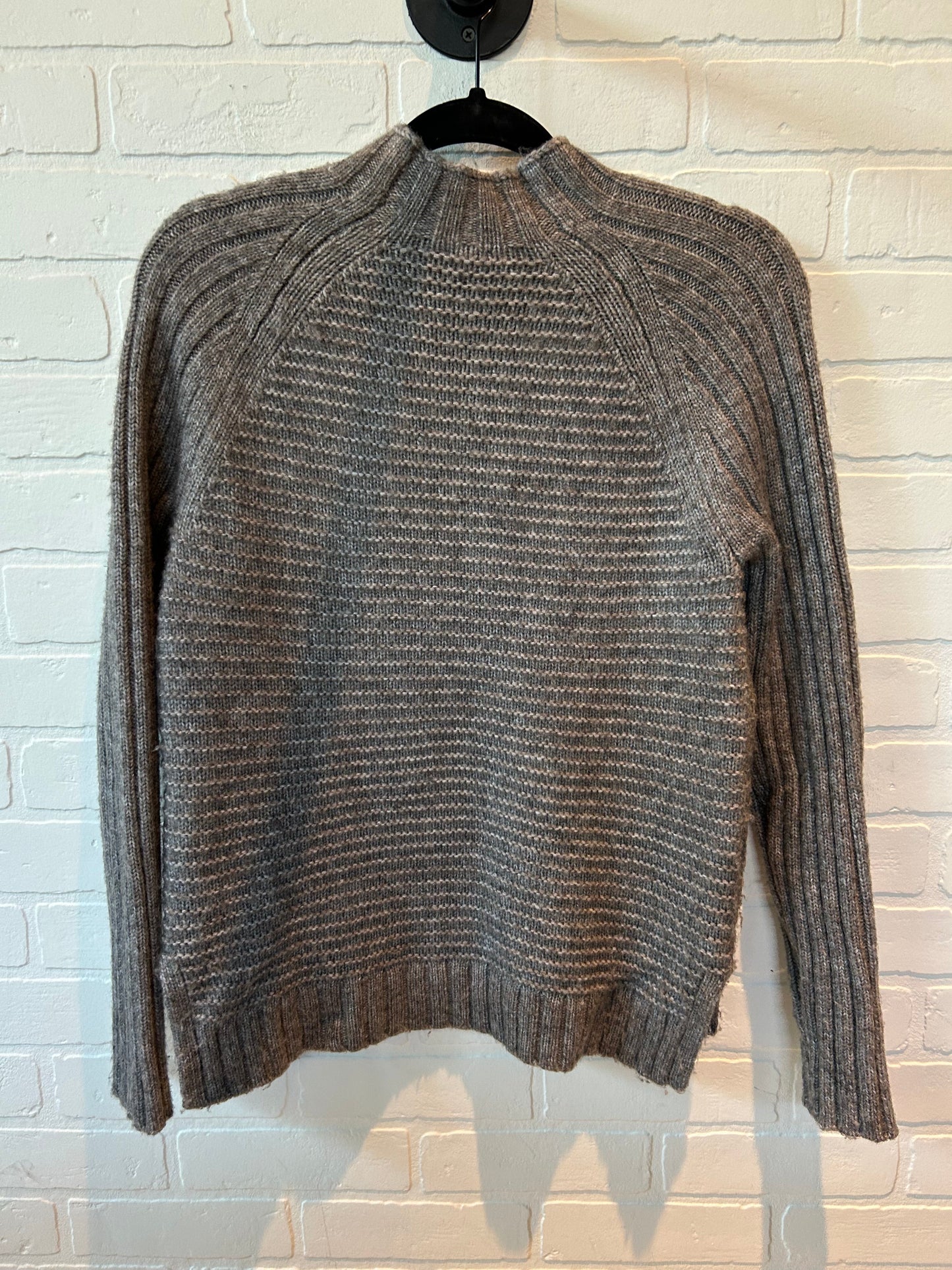 Grey Sweater Gap, Size M