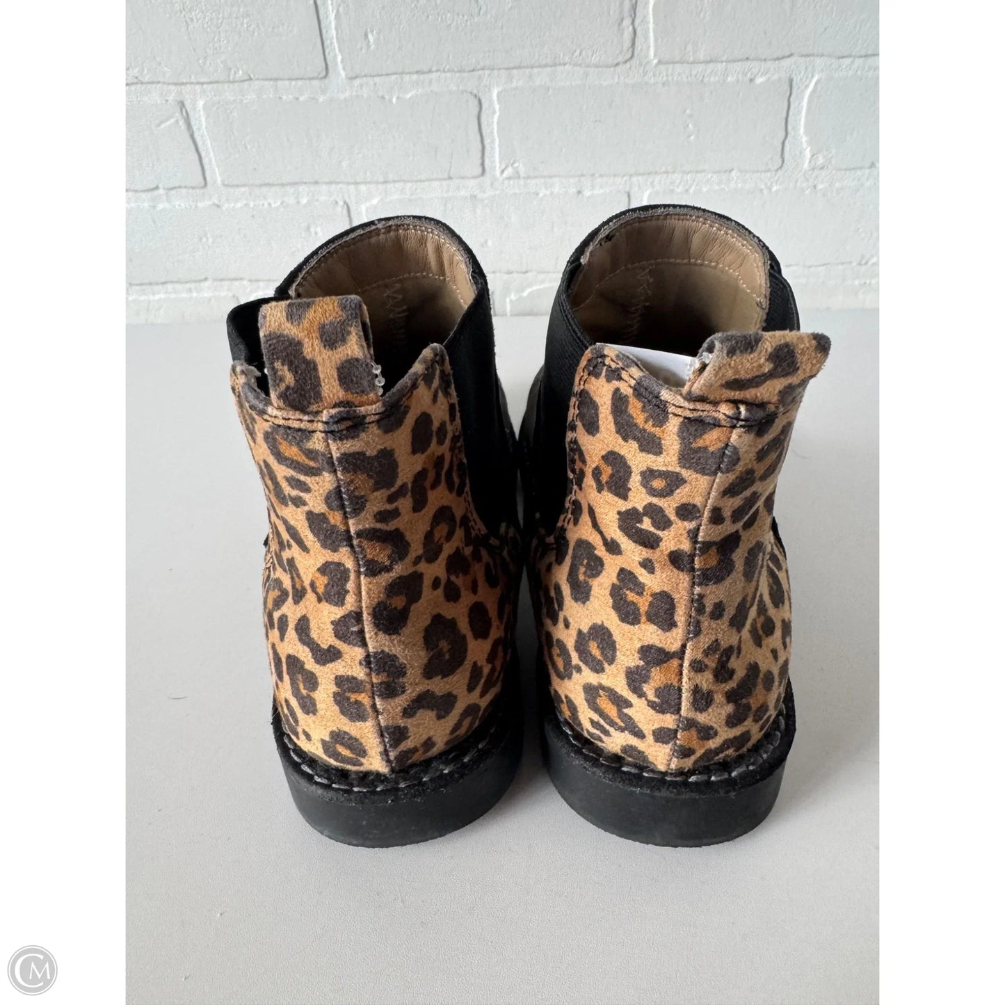 Boots Ankle Flats By Clothes Mentor In Animal Print, Size: 7