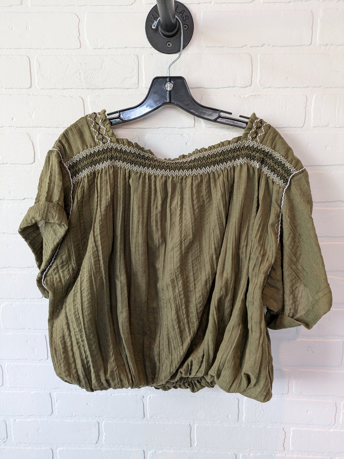 Top Short Sleeve By Free People In Green, Size: L