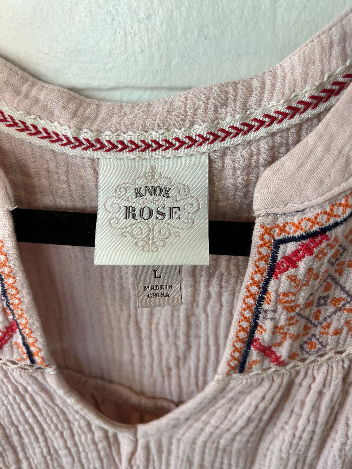 Top Sleeveless By Knox Rose In Pink, Size: L