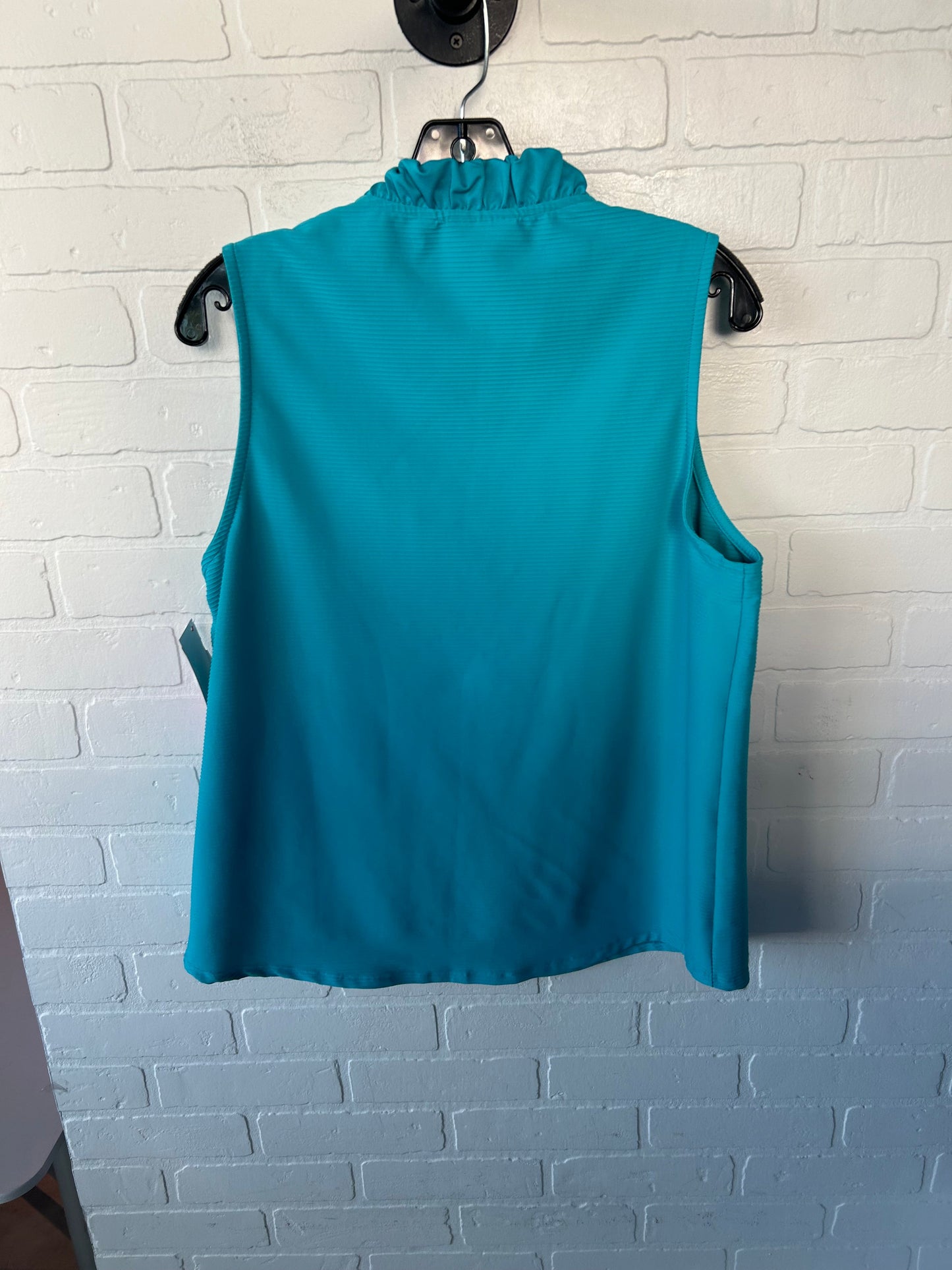 Top Sleeveless By Chicos In Blue, Size: L