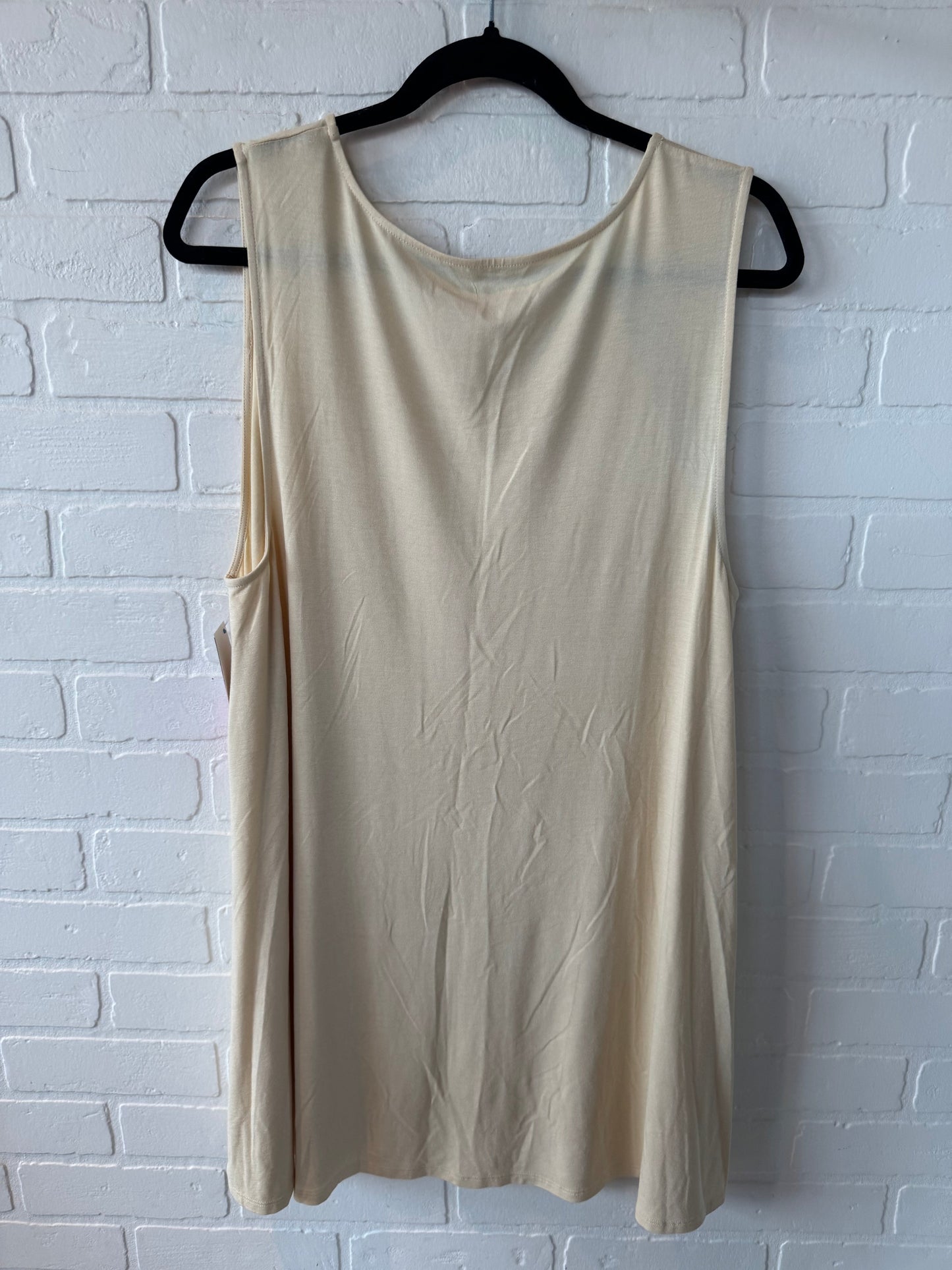 Top Sleeveless Basic By Soft Surroundings In Beige, Size: 1x