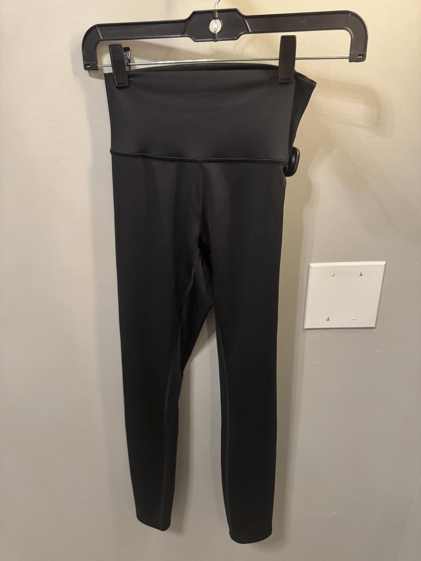 Athletic Leggings By Alo In Black, Size: 2