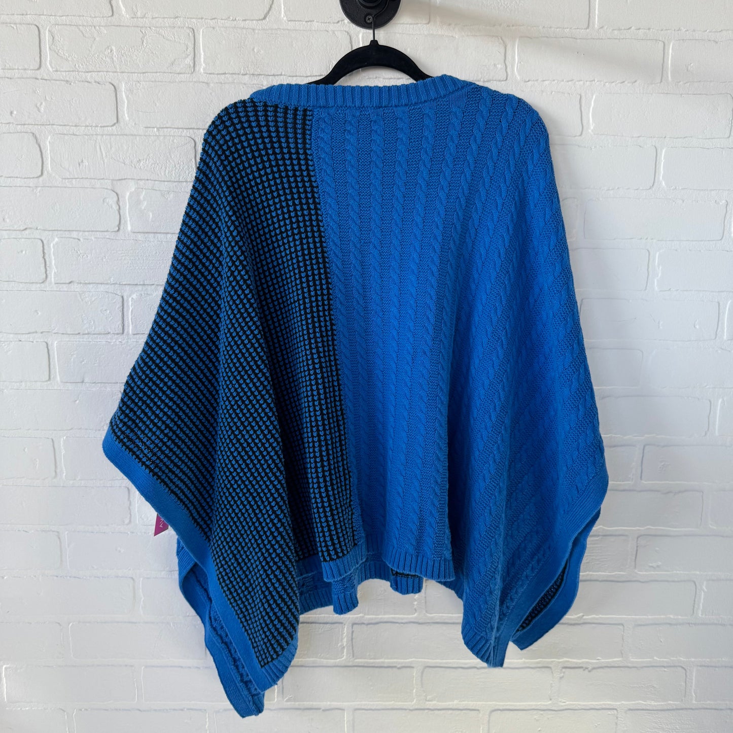 Poncho By Vince Camuto In Blue, Size: L