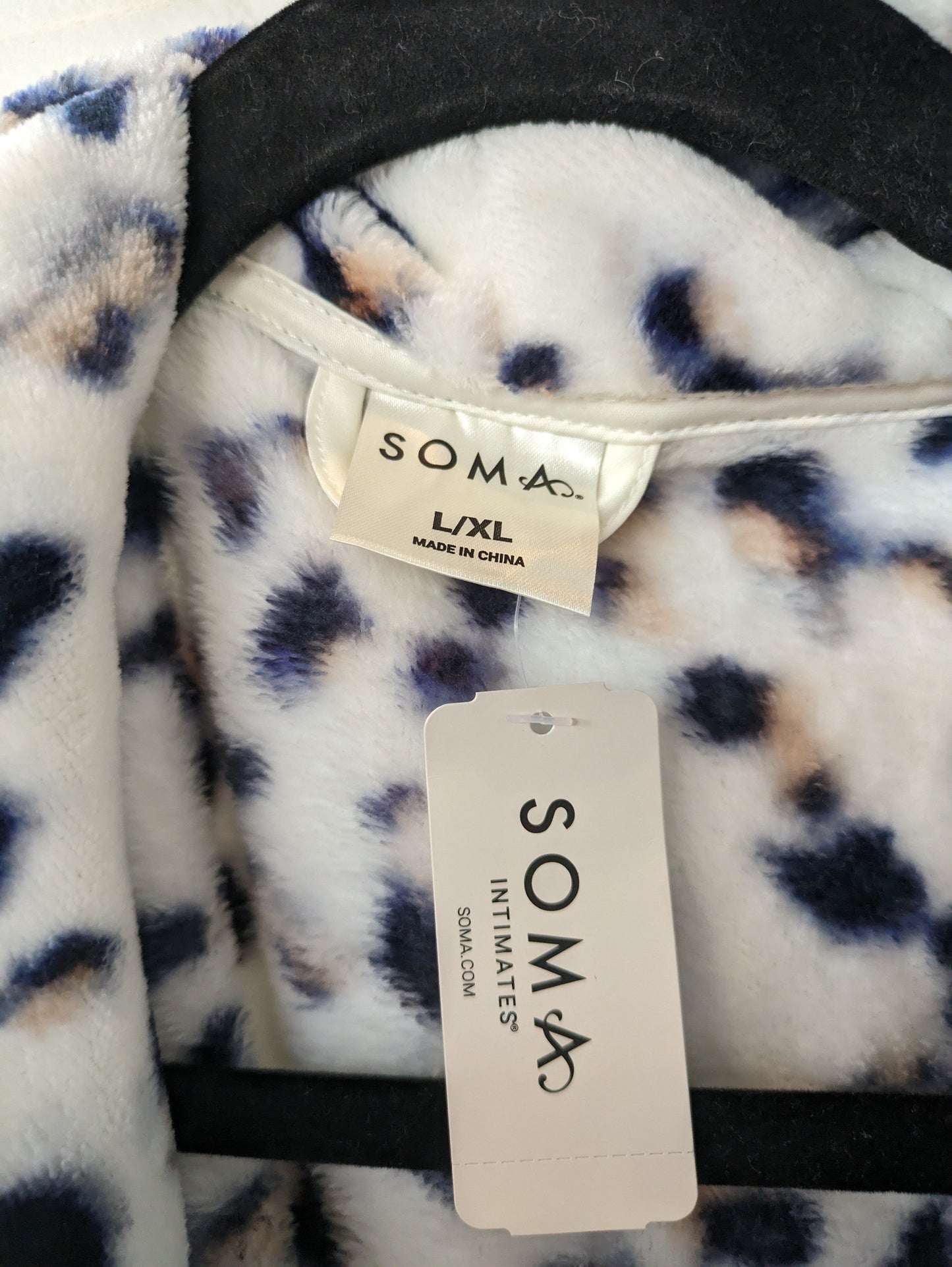 Robe By Soma  Size: L