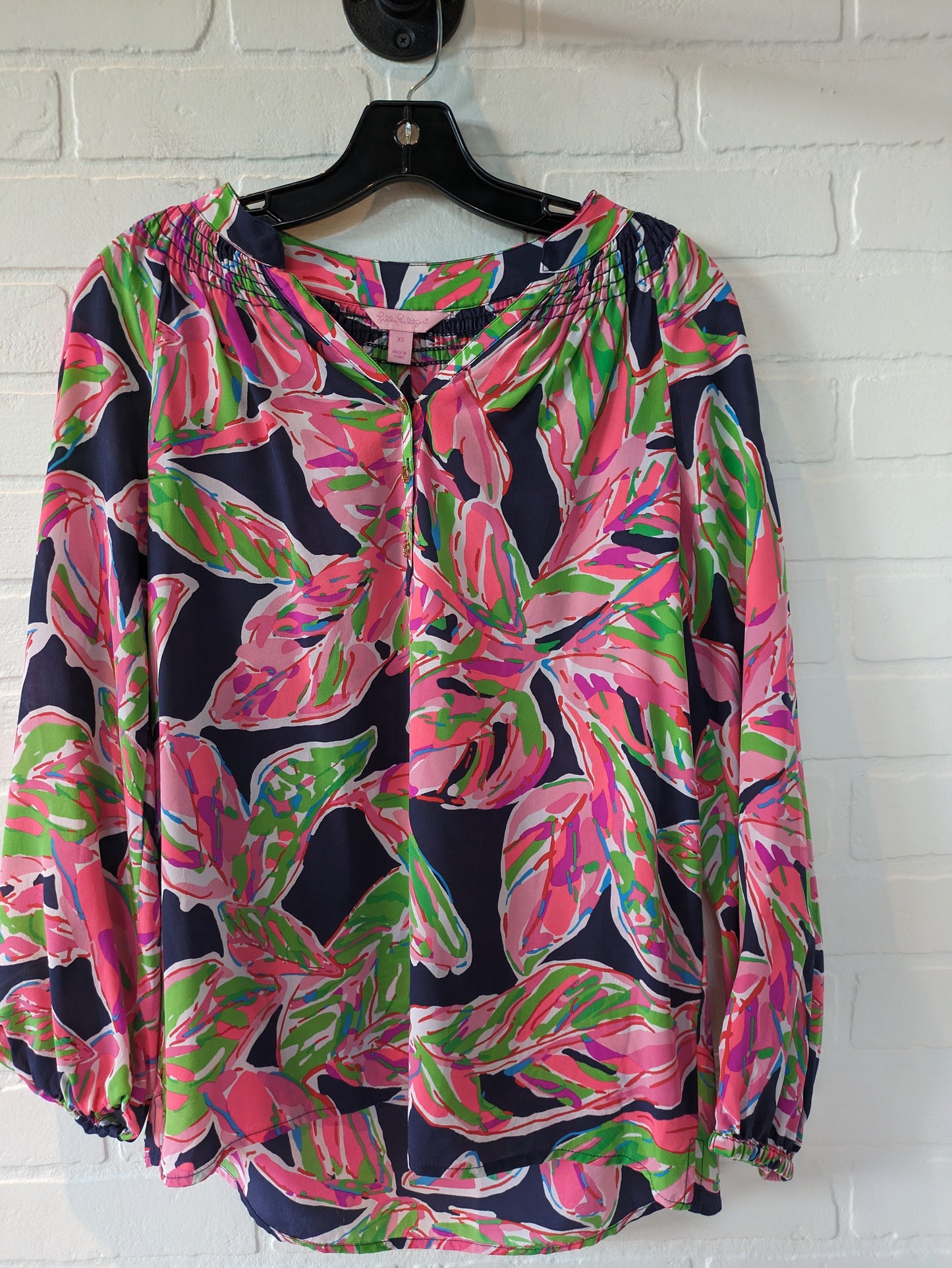 Top Long Sleeve Designer By Lilly Pulitzer  Size: Xs