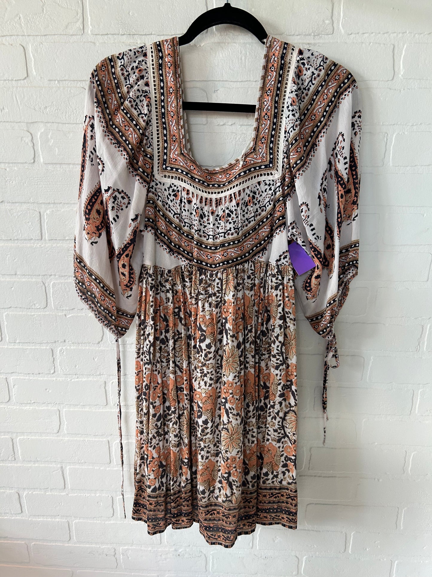 Dress Casual Short By Free People  Size: S