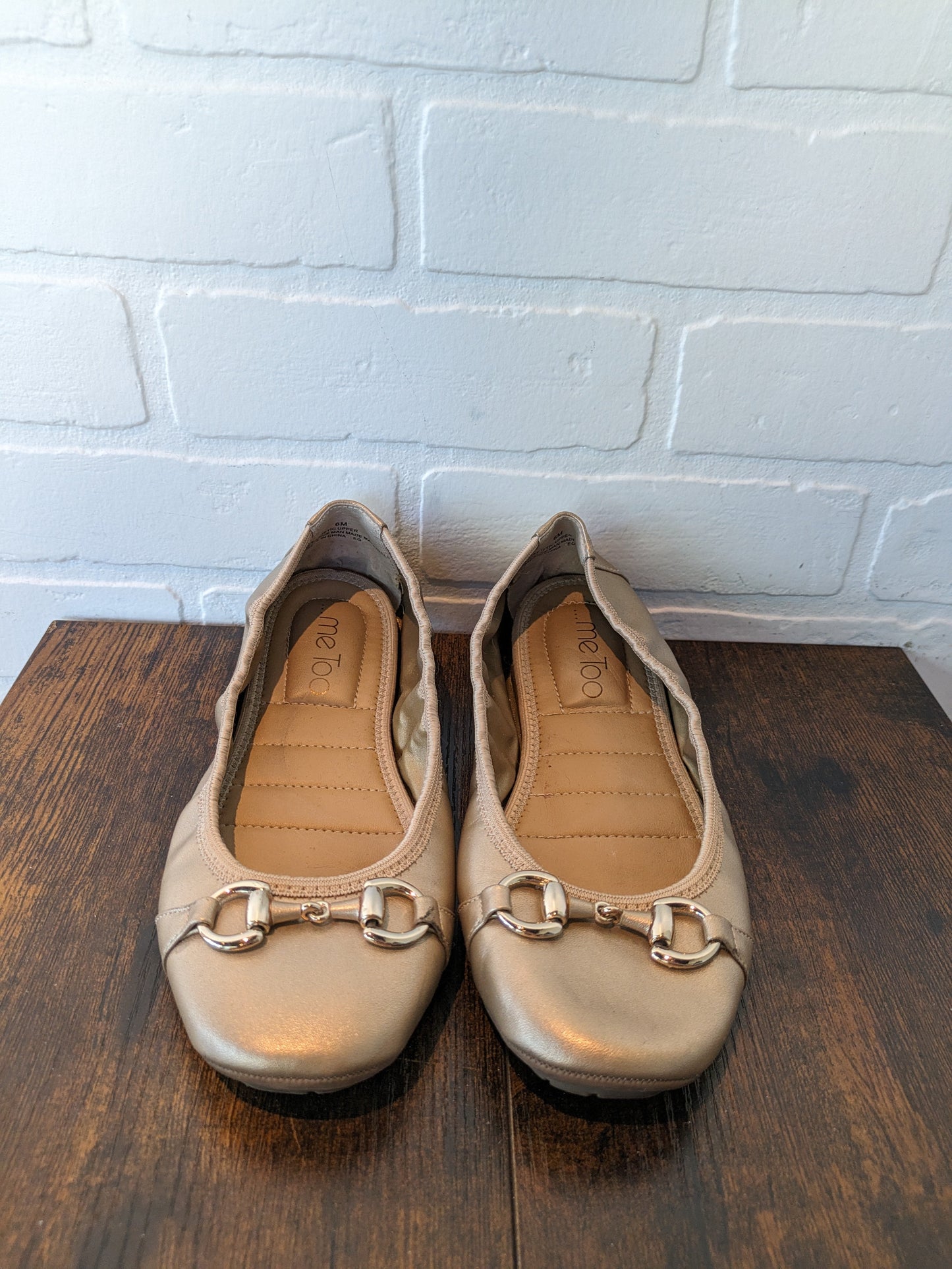 Gold Shoes Flats Me Too, Size 6