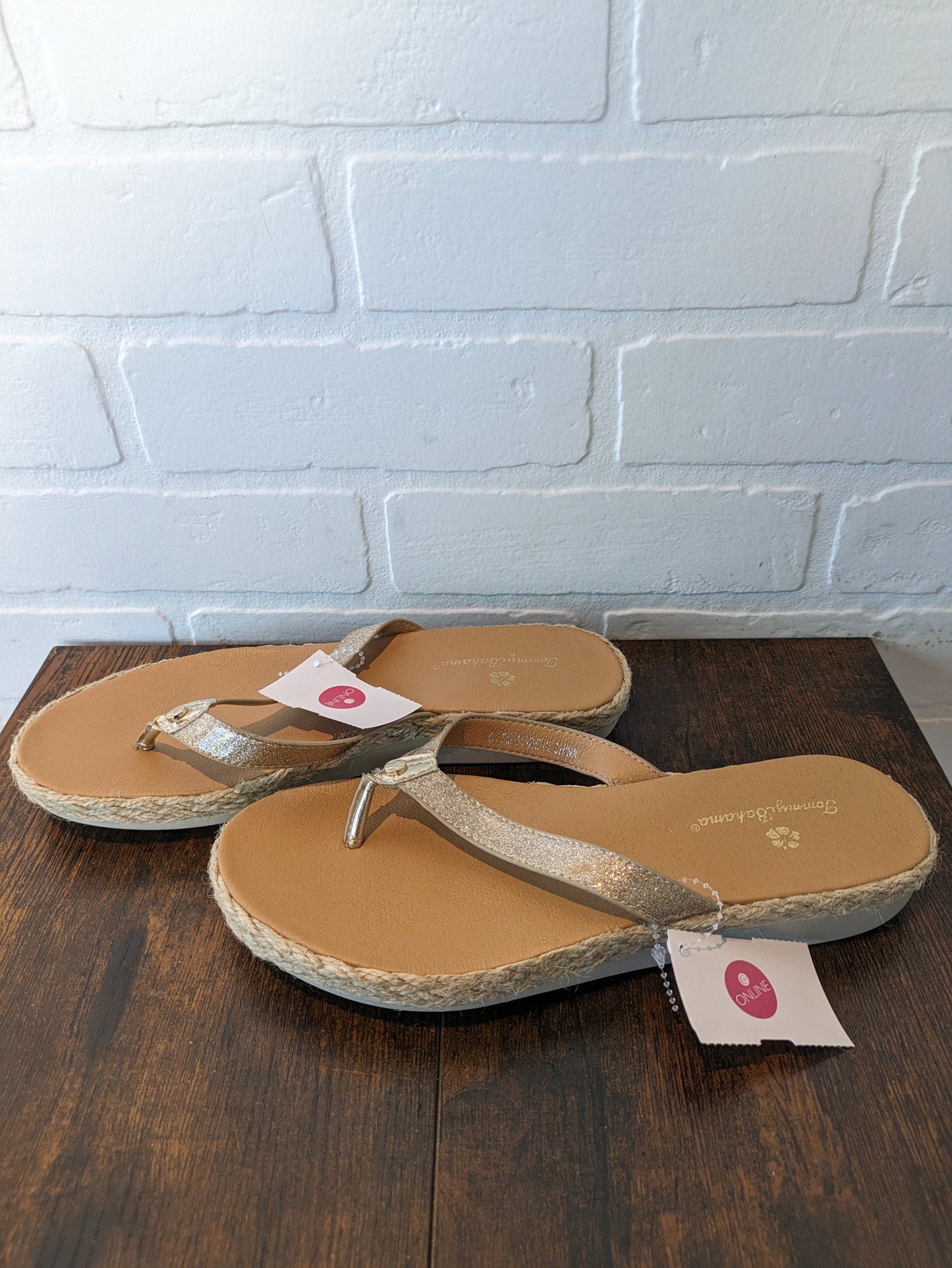 Gold Sandals Flip Flops Tommy Bahama, Size 6.5