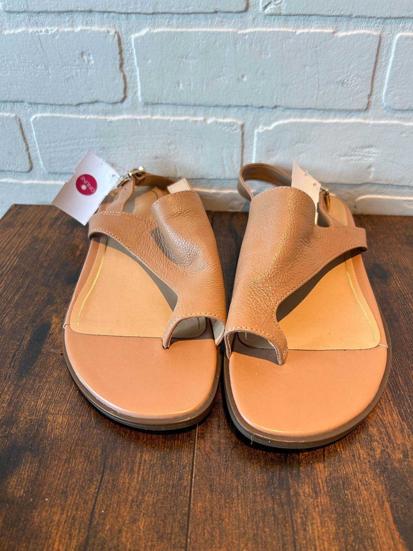 Tan Sandals Flats Vionic, Size 8