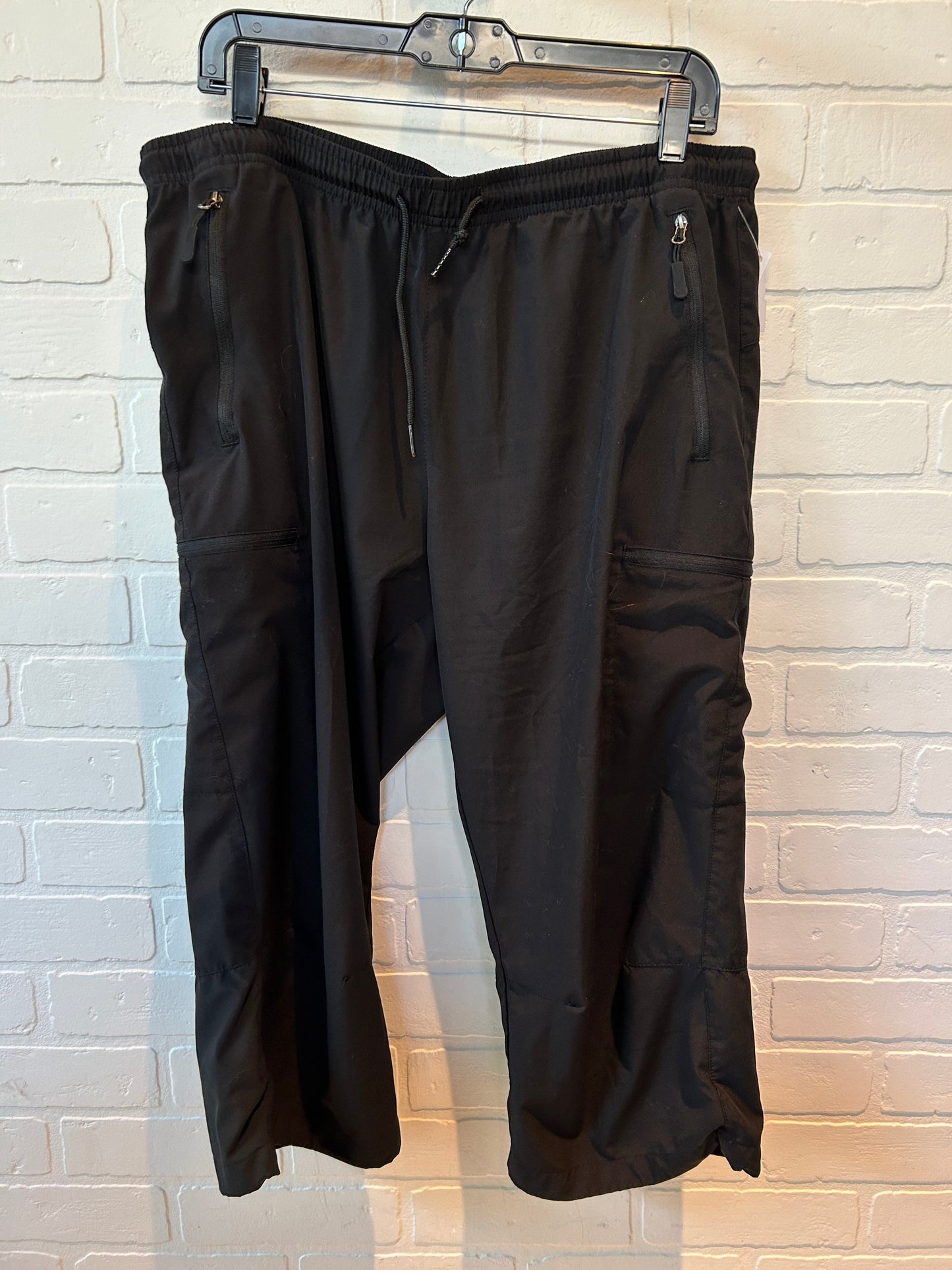 Black Athletic Capris Clothes Mentor, Size 16