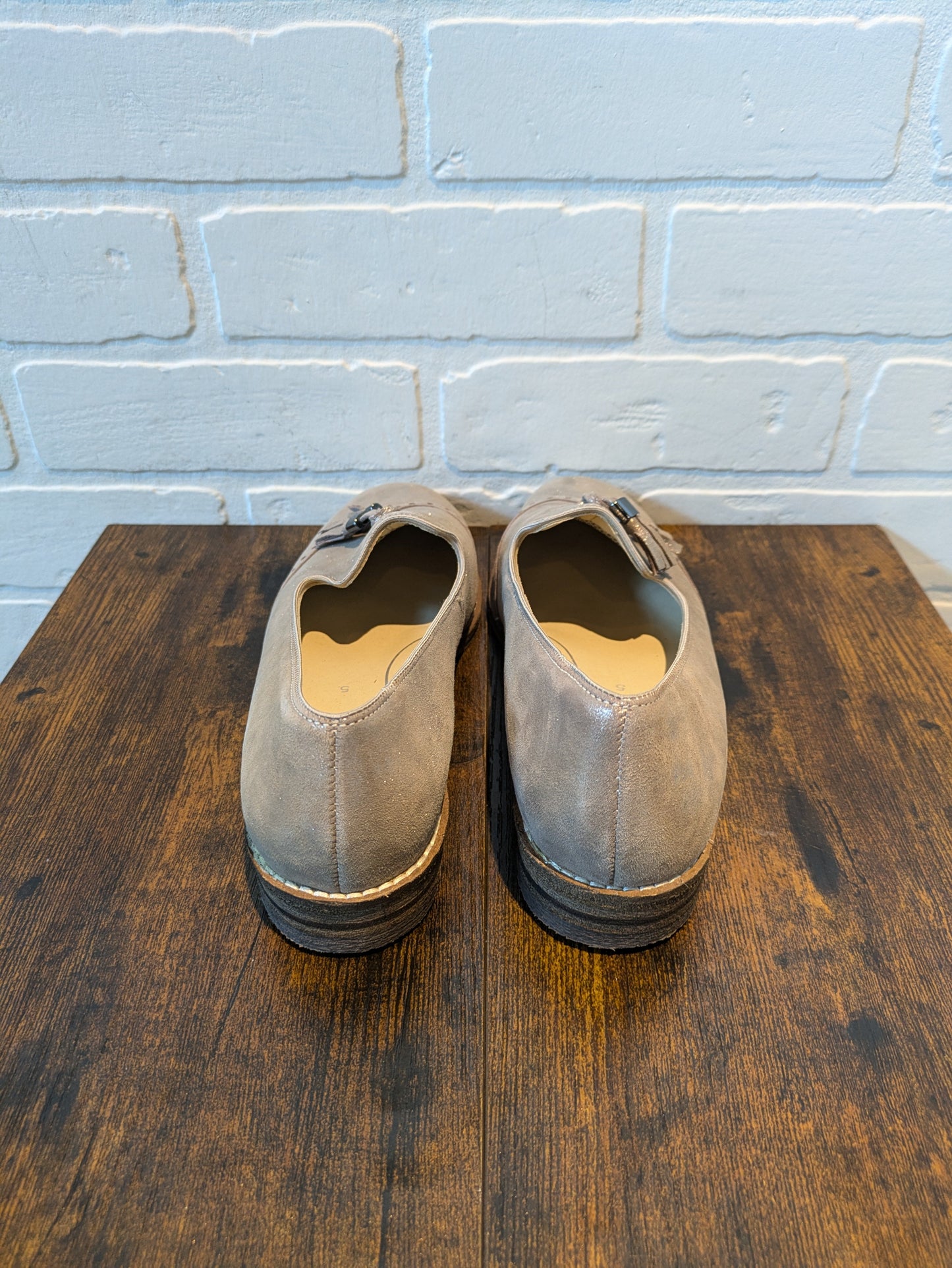 Bronze Shoes Flats ARA, Size 7.5