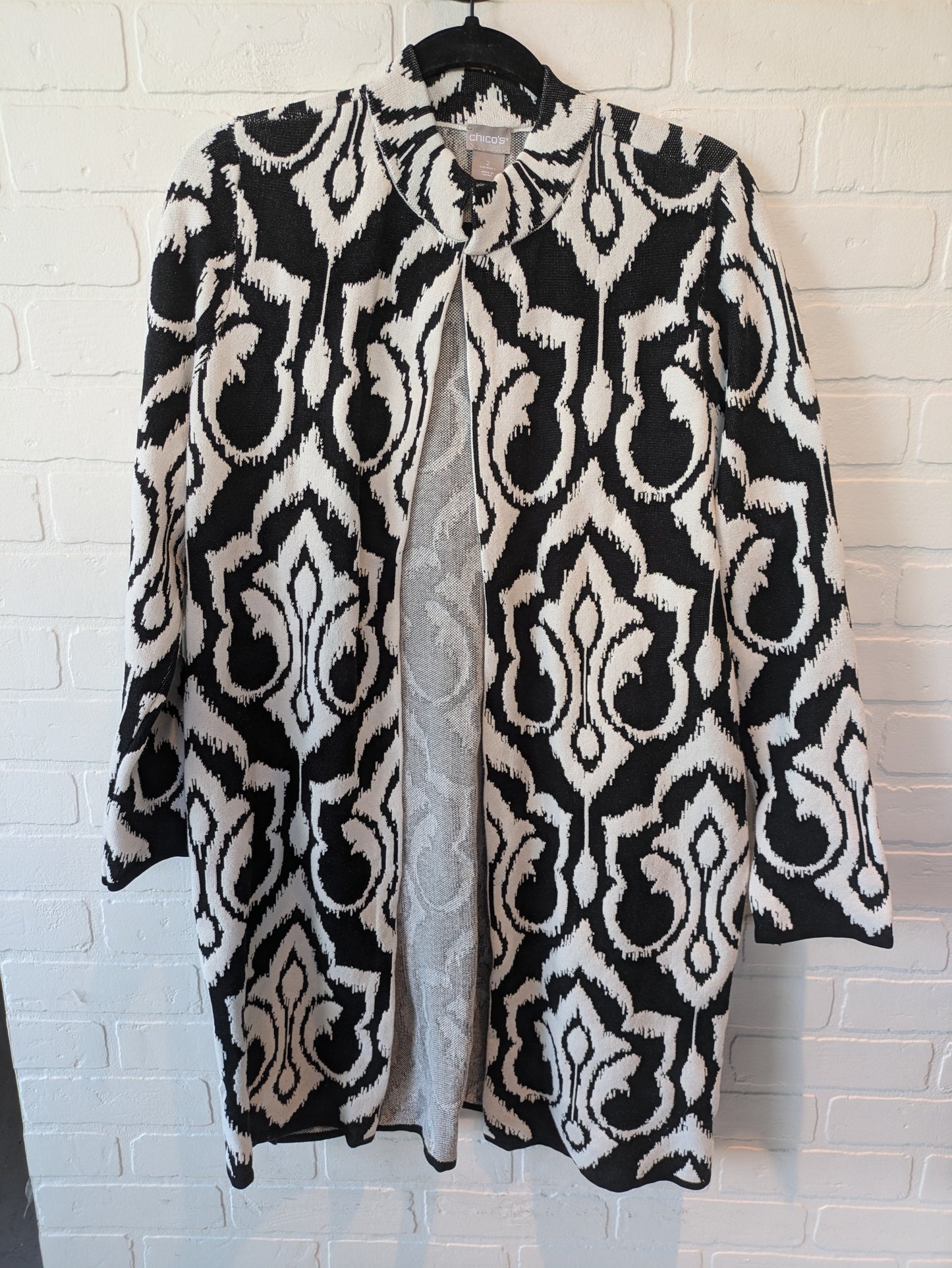 Black & White Sweater Cardigan Chicos, Size L
