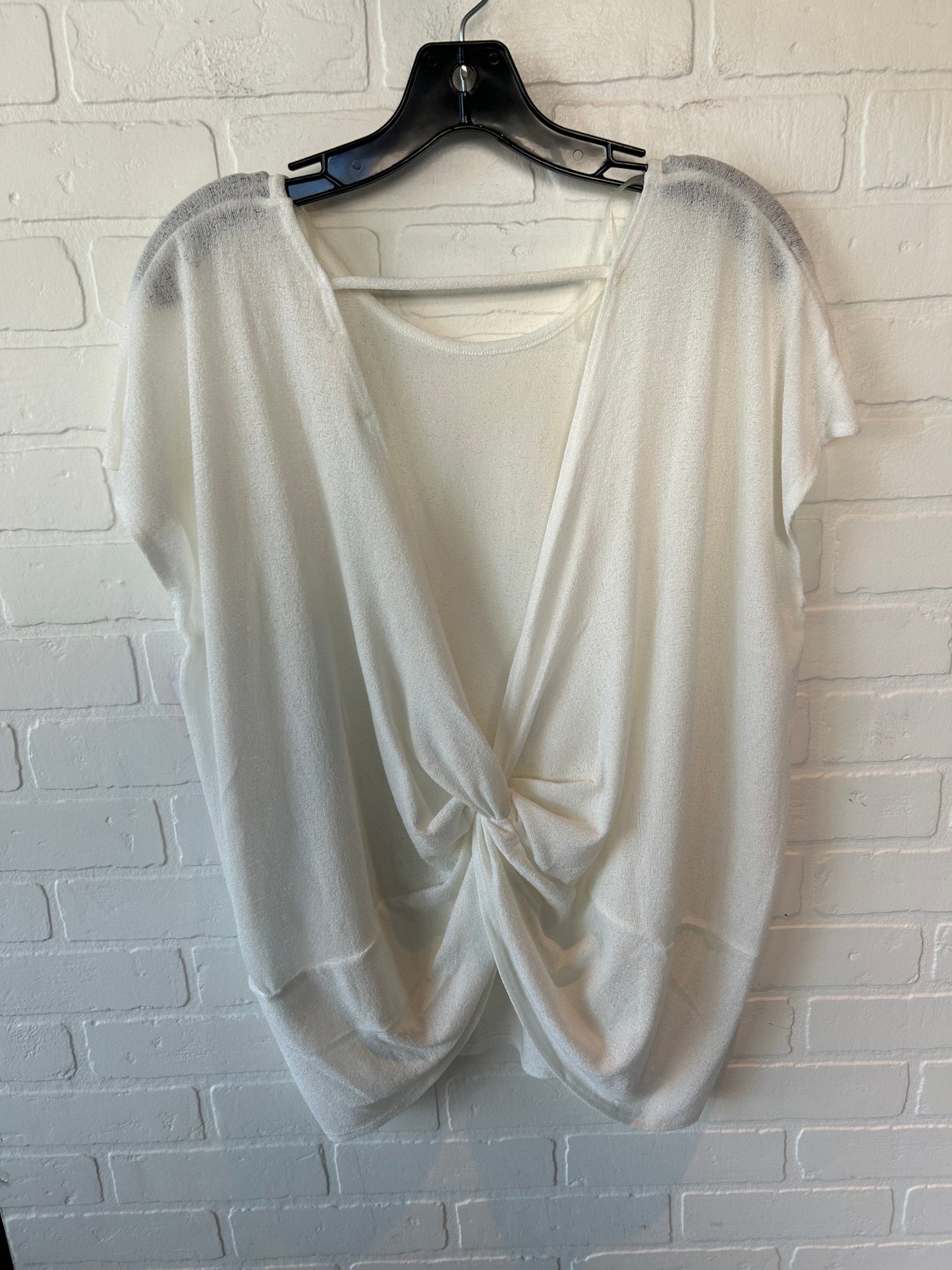 Top Short Sleeve By Entro In White, Size: M