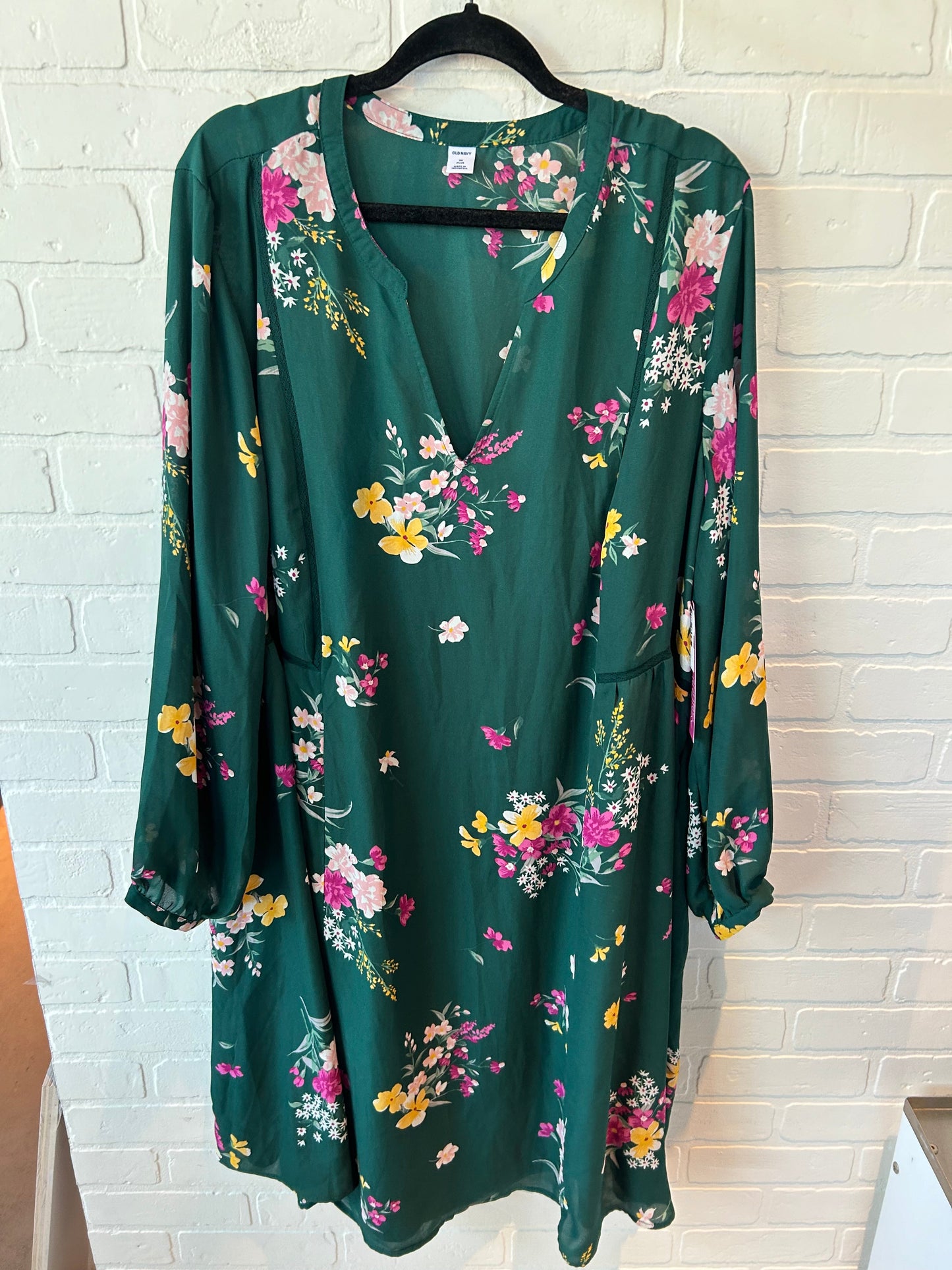 Dress Casual Midi By Old Navy In Green, Size: 3x