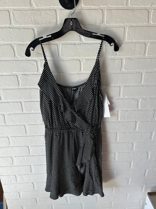 Dress Casual Short By Express In Black & White, Size: M