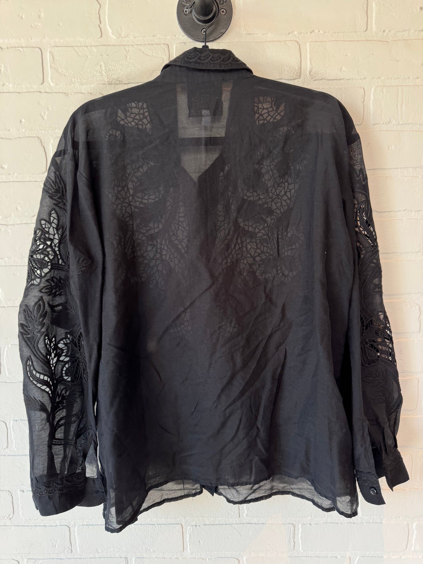 Top Long Sleeve By Johnny Was In Black, Size: M