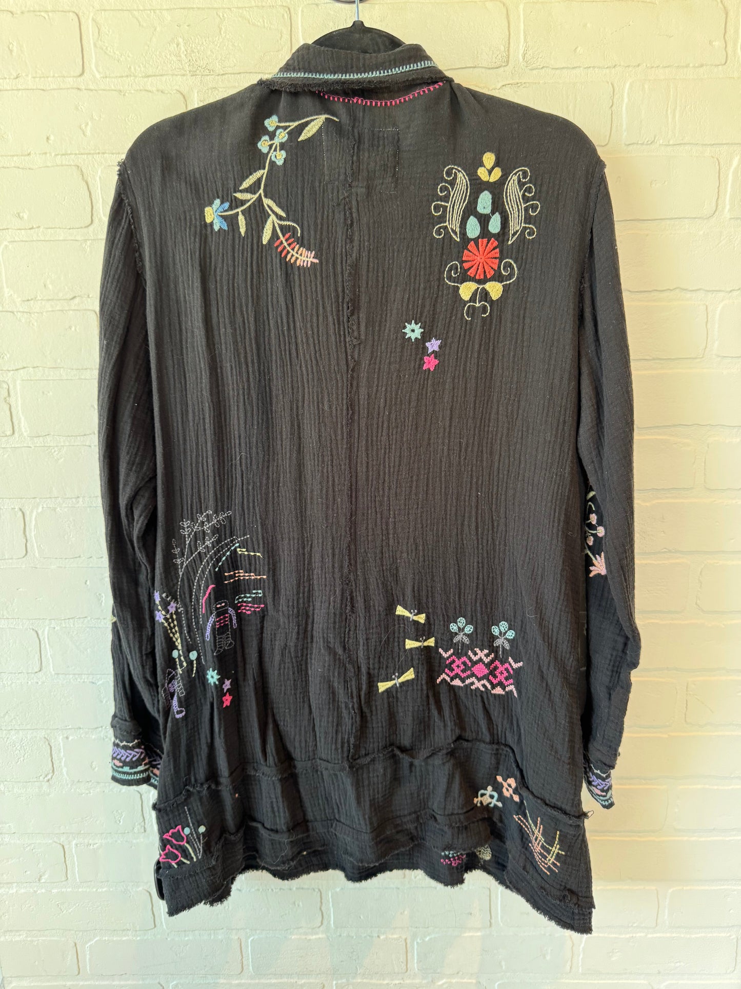 Tunic Long Sleeve By Johnny Was In Black, Size: S