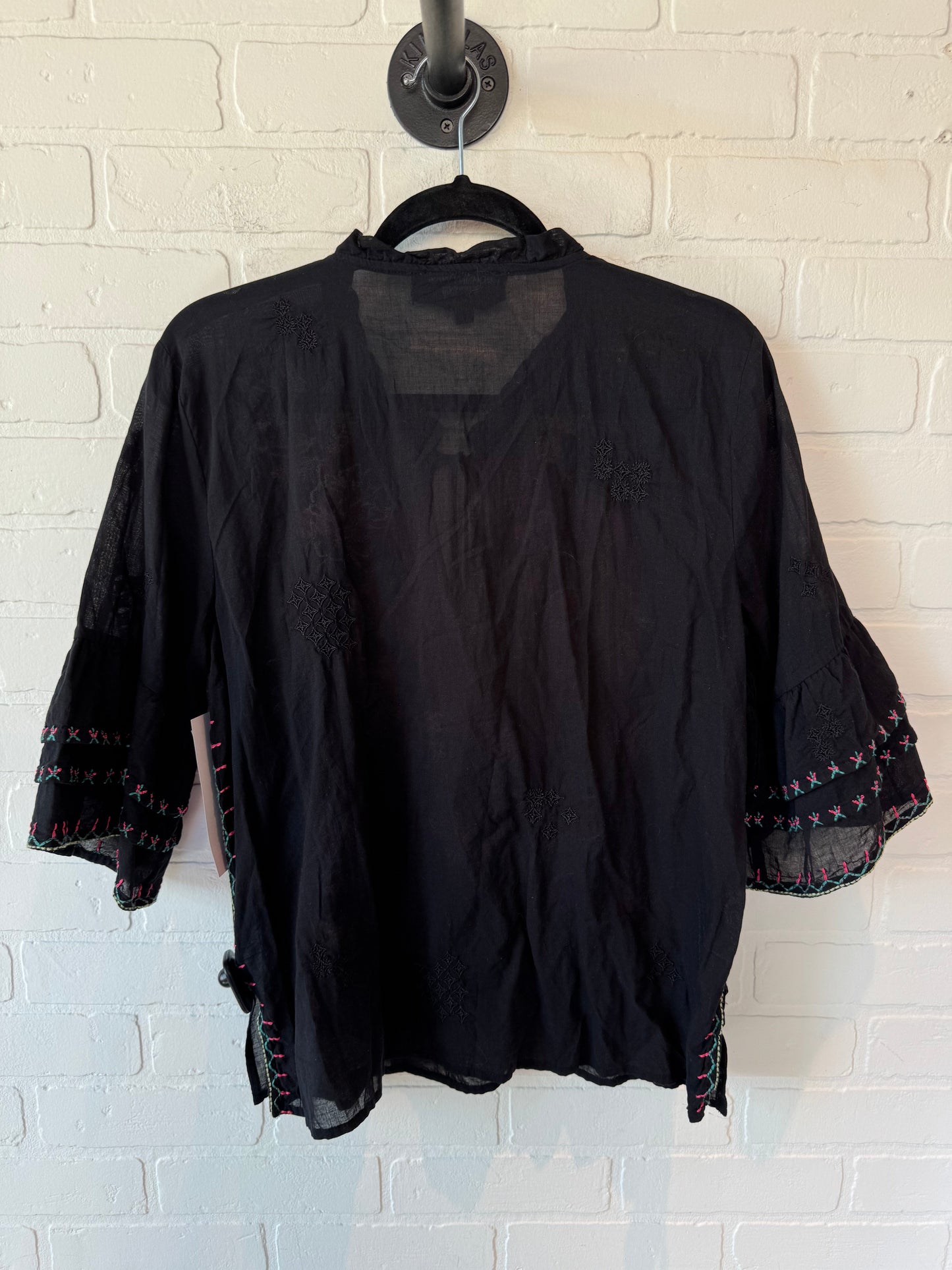 Top Short Sleeve By Johnny Was In Black, Size: M