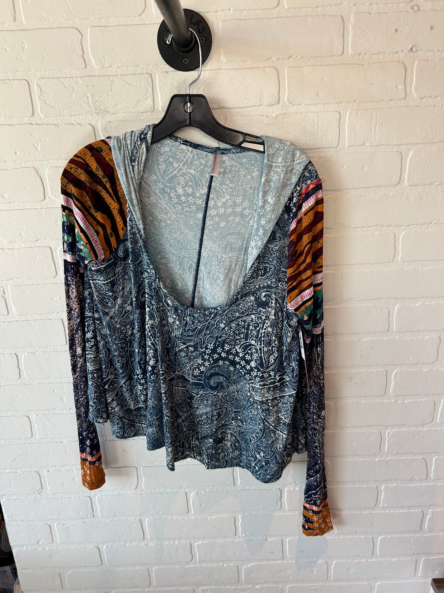 Top Long Sleeve By Free People In Blue & White, Size: L