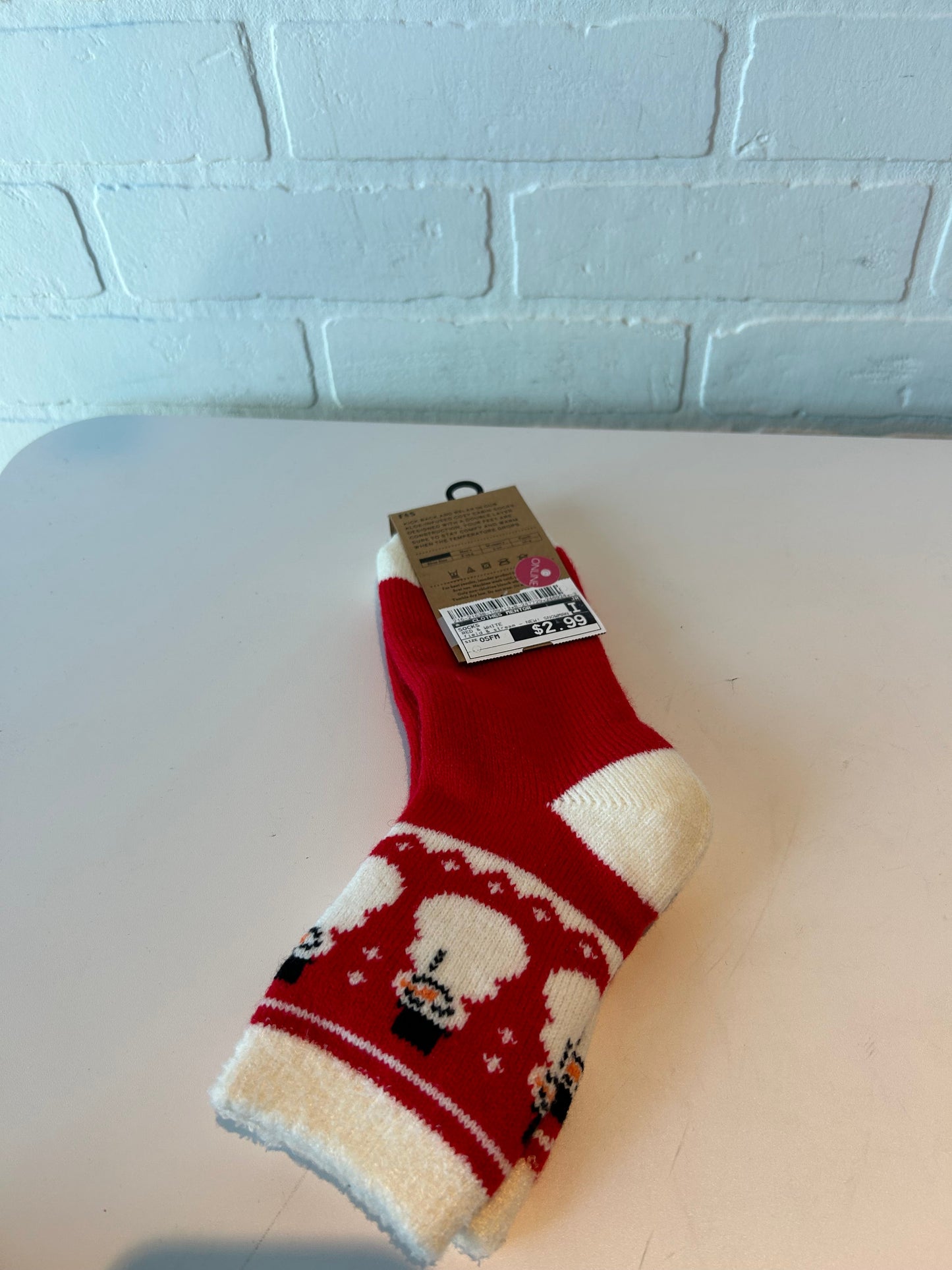 Socks By Clothes Mentor In Red & White, Size: Osfm