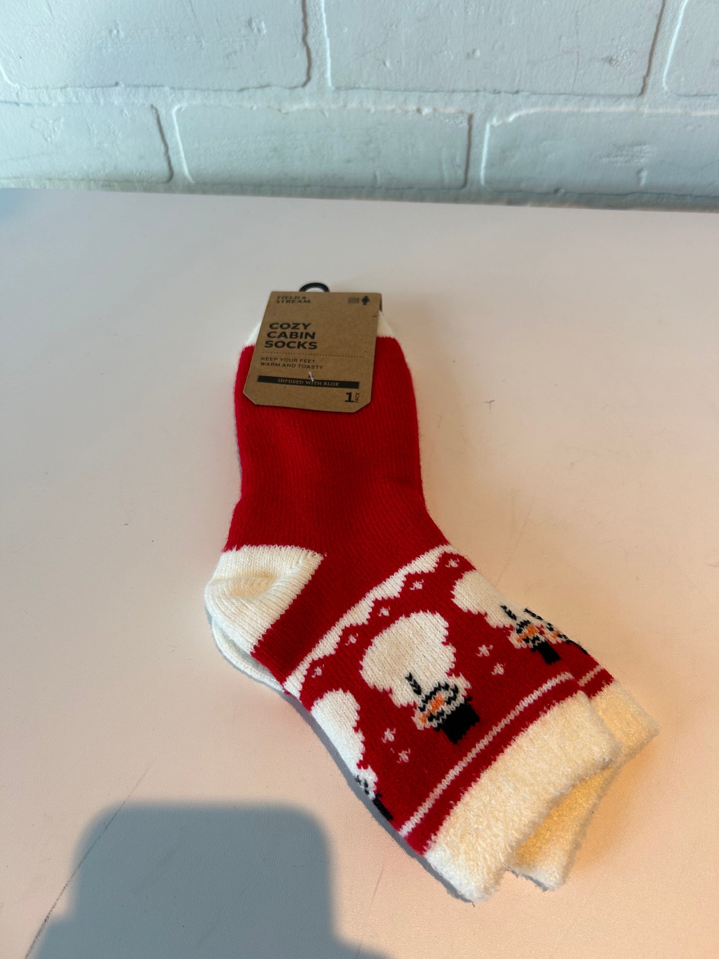 Socks By Clothes Mentor In Red & White, Size: Osfm