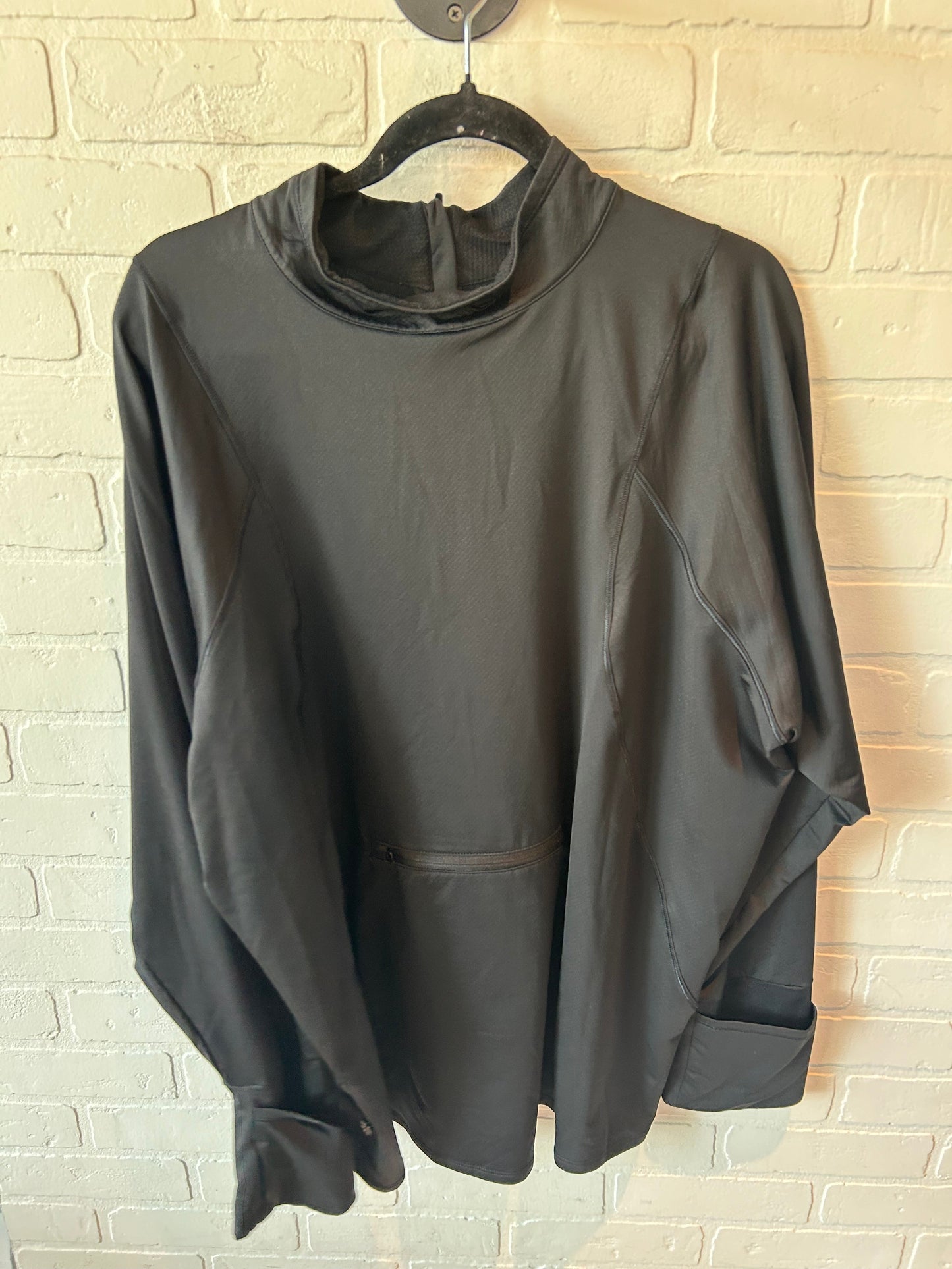 Athletic Top Long Sleeve Collar By Athleta In Black, Size: 3x