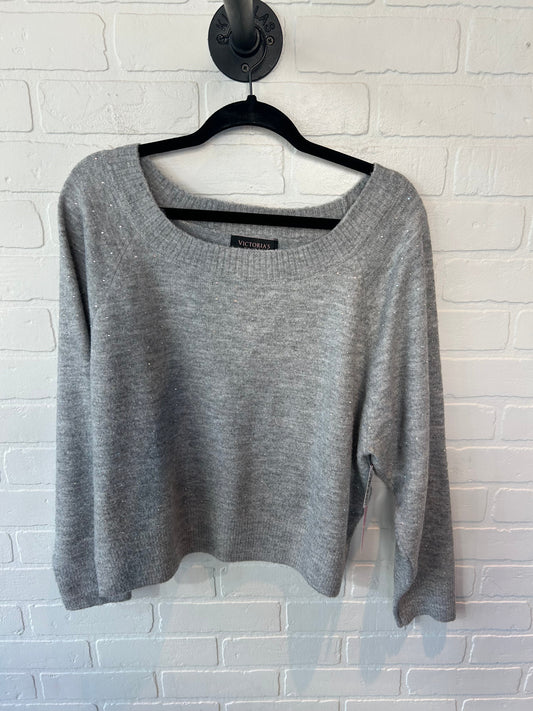 Sweater By Victorias Secret In Grey, Size: M