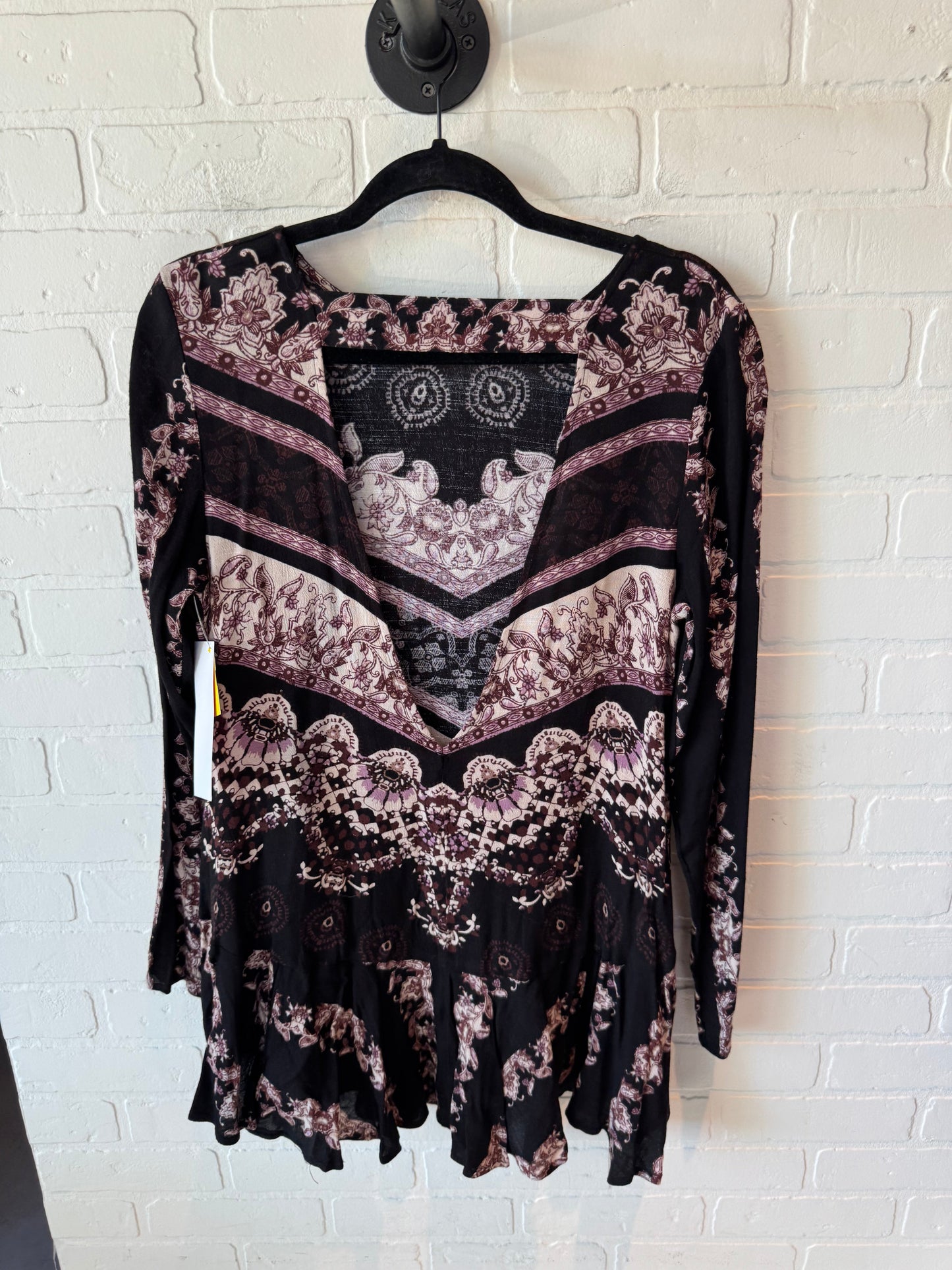 Dress Casual Short By Free People In Black & Cream, Size: S