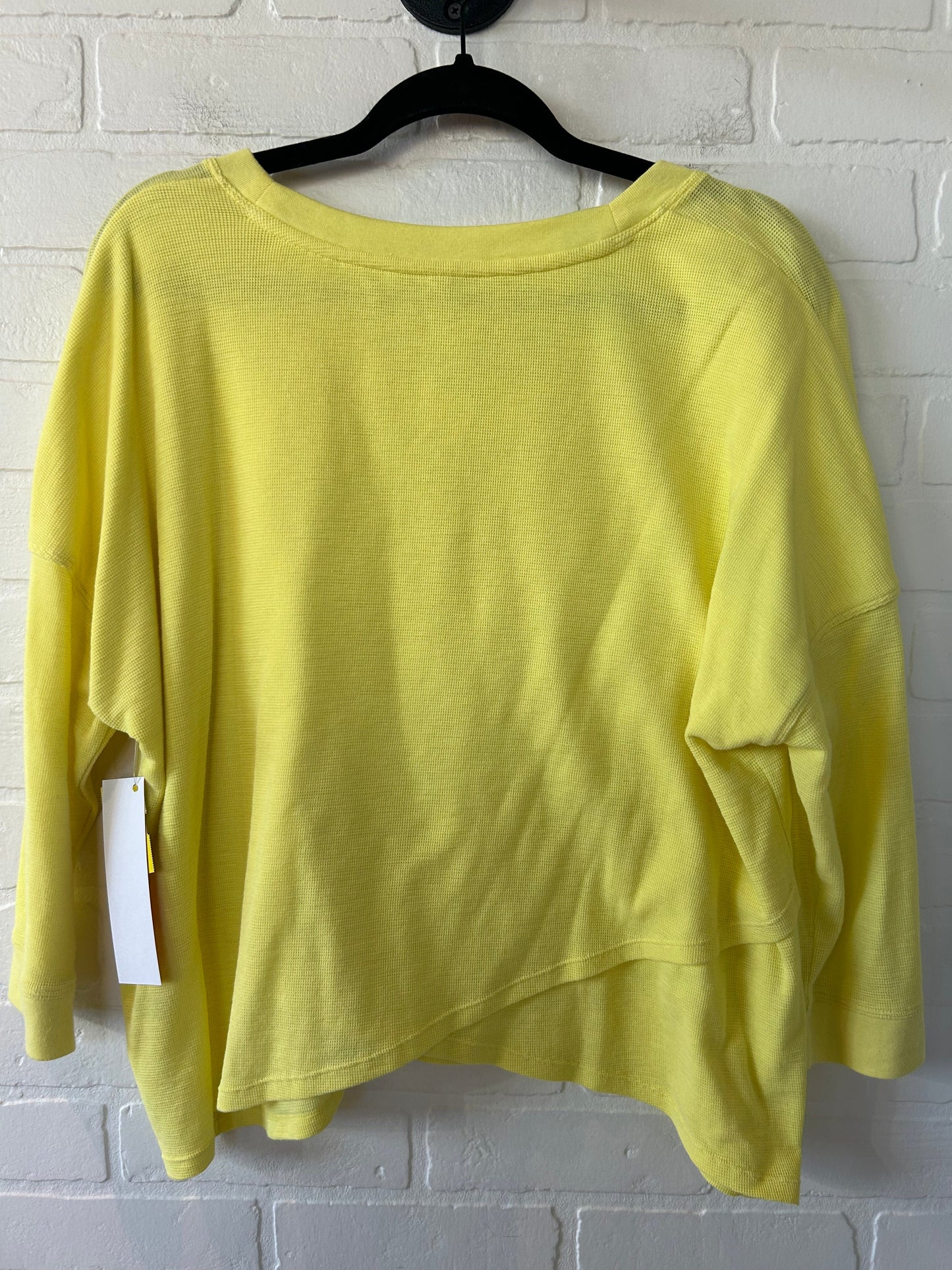 Athletic Top Long Sleeve Crewneck By Calvin Klein Performance In Yellow, Size: Xl