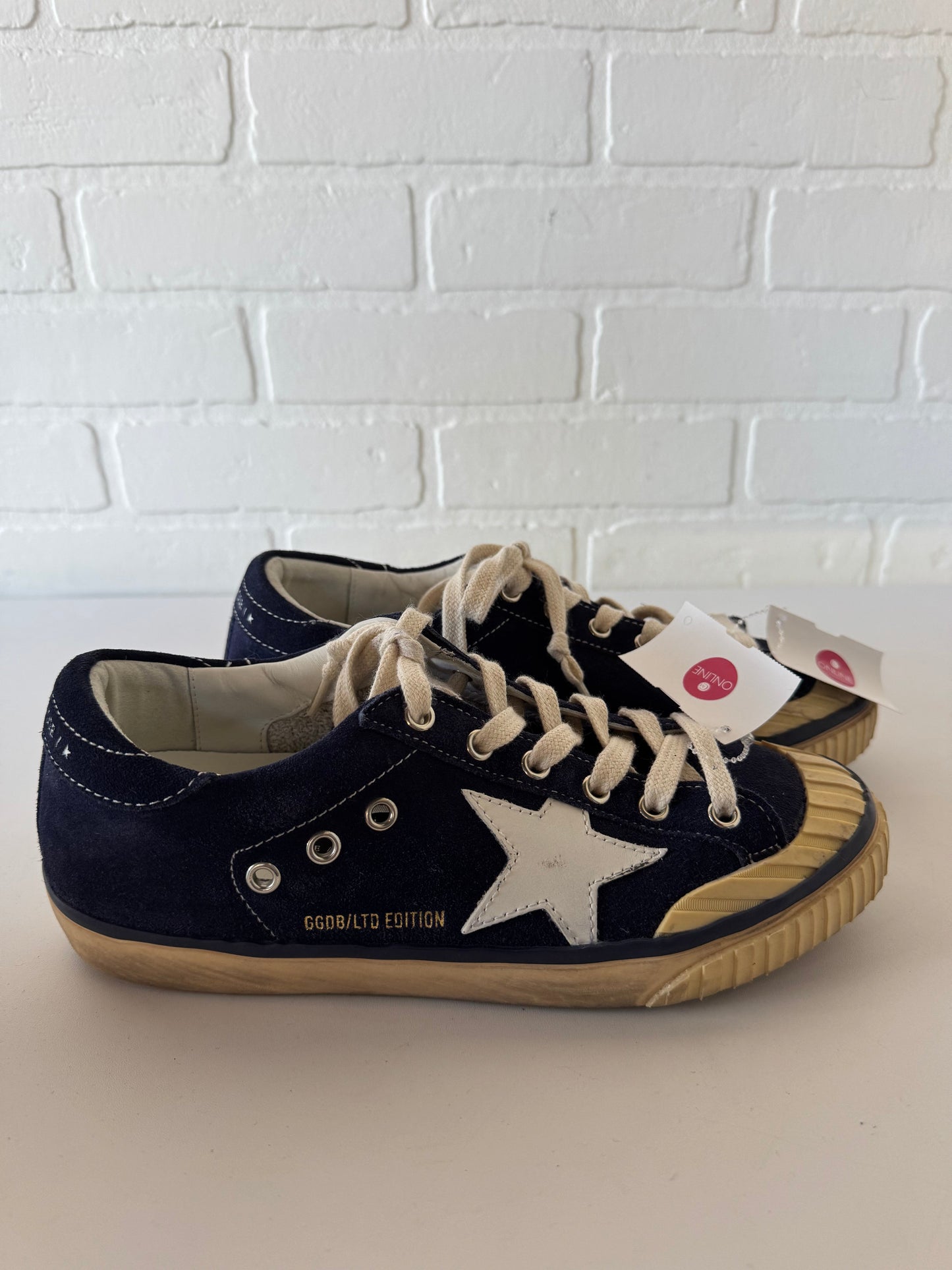 Shoes Luxury Designer By Golden Goose In Blue, Size: 7.5