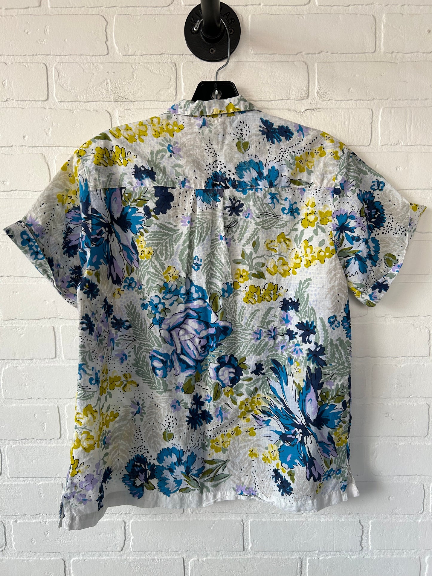 Top Short Sleeve By Anthropologie In Floral Print, Size: S