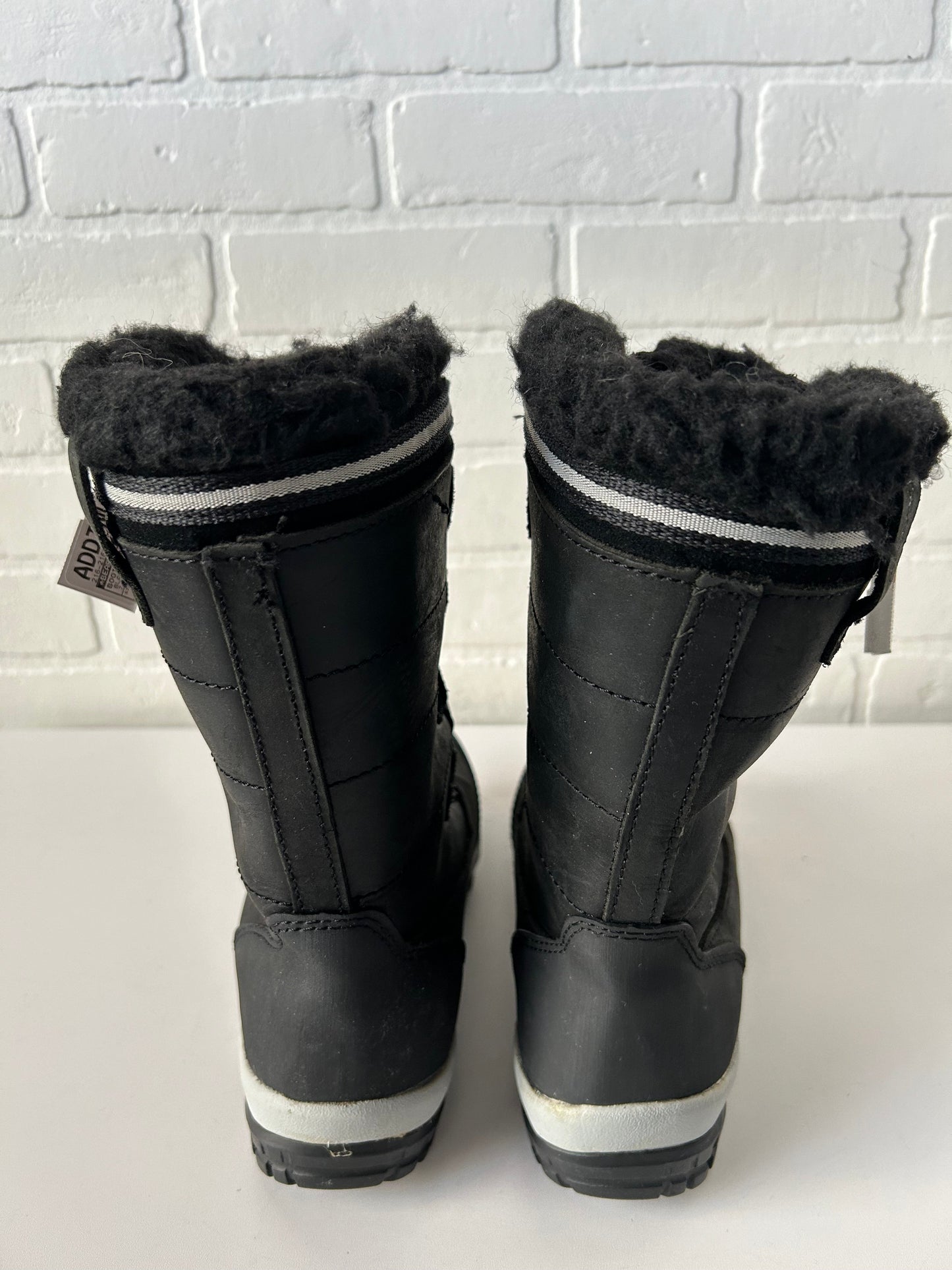 Boots Snow By Bearpaw In Black, Size: 7