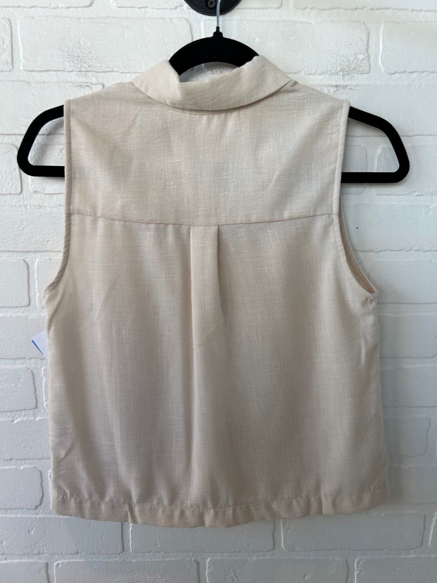 Top Sleeveless By Monteau In Beige, Size: S