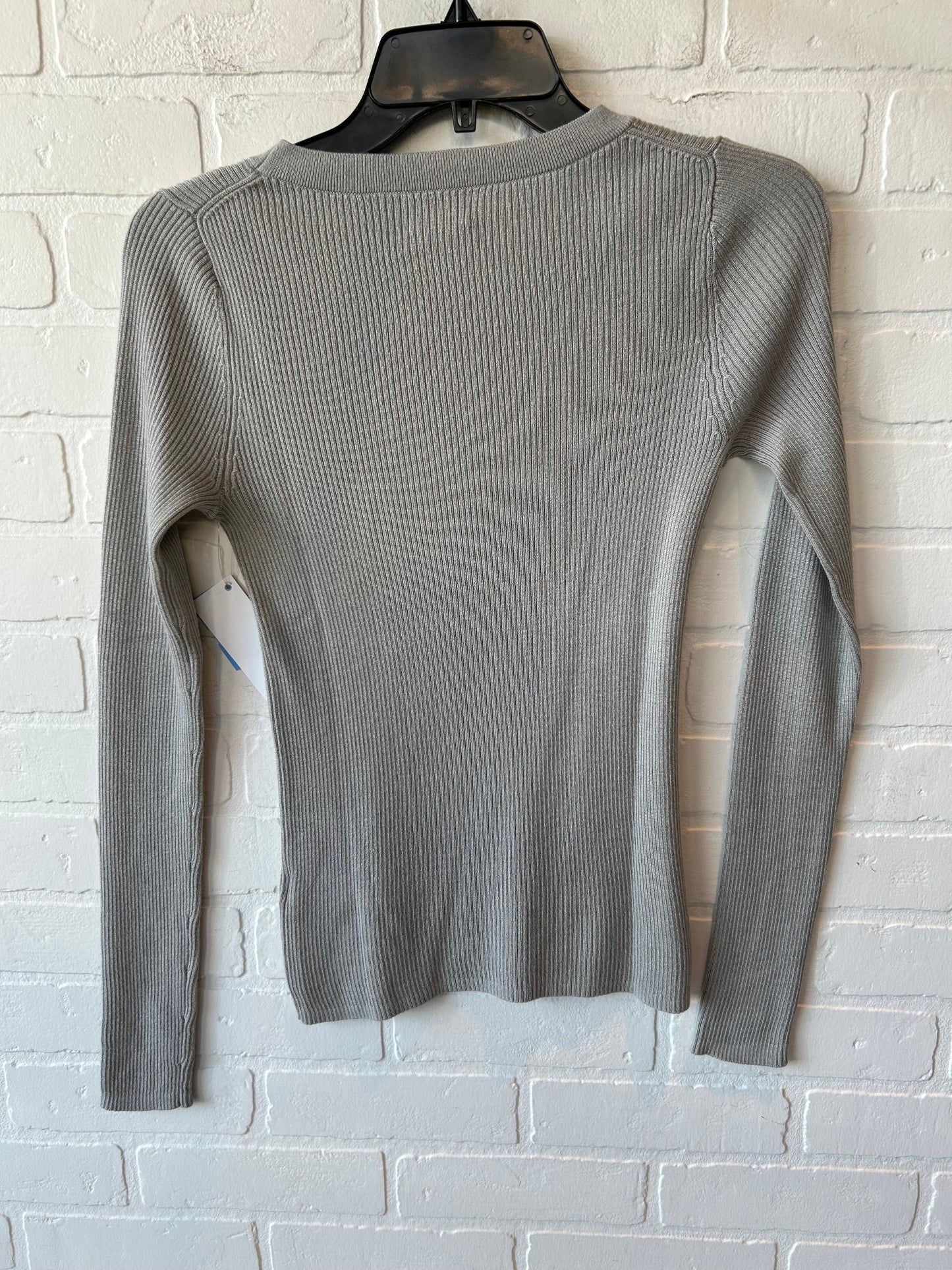 Top Long Sleeve By Banana Republic In Grey, Size: Xs