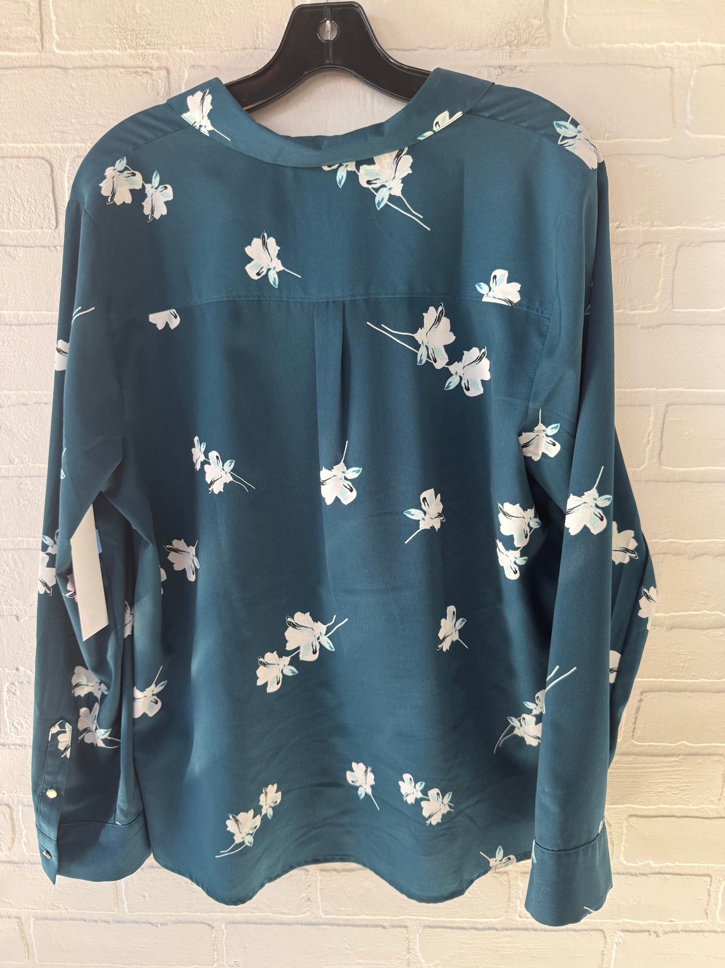 Top Long Sleeve By Croft And Barrow In Teal, Size: L