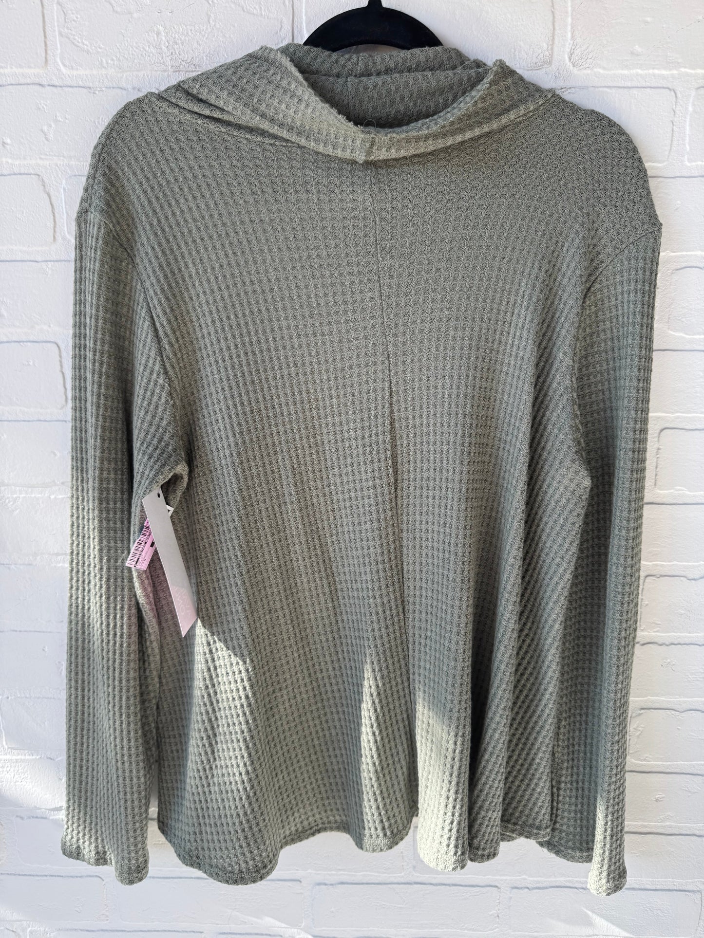 Top Long Sleeve By Clothes Mentor In Green, Size: M