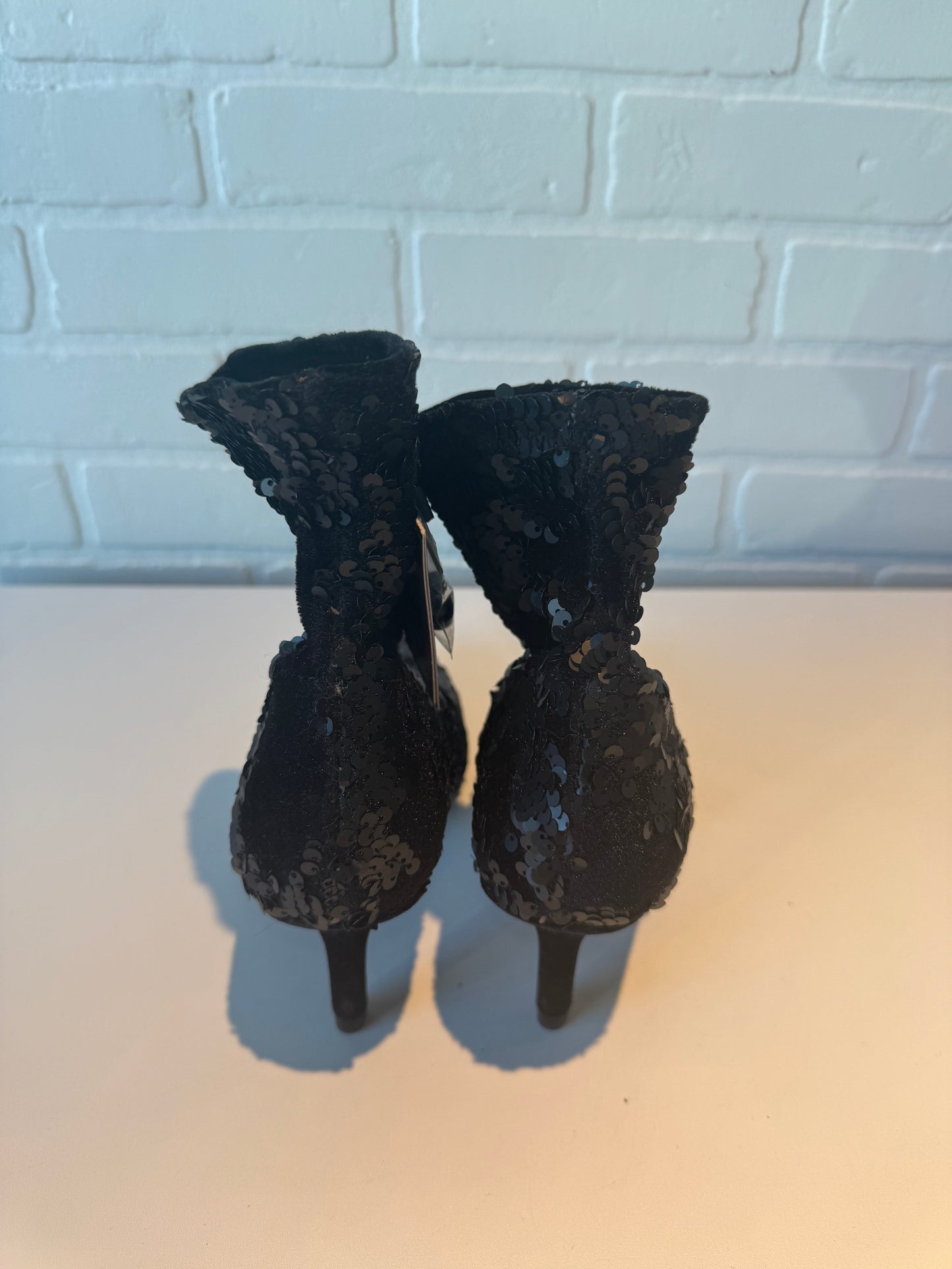 Boots Ankle Heels By Zara Basic In Black, Size: 6.5