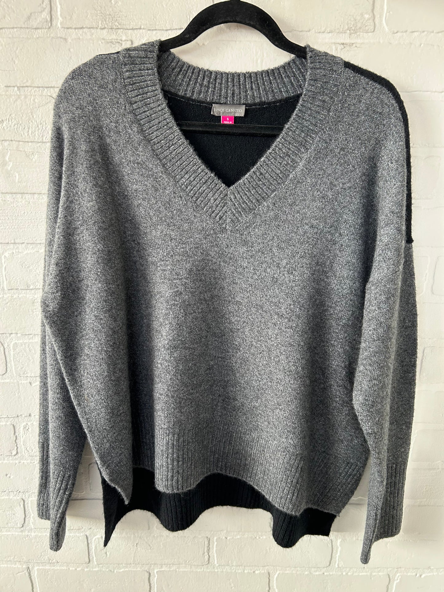 Sweater By Vince Camuto In Black & Grey, Size: S