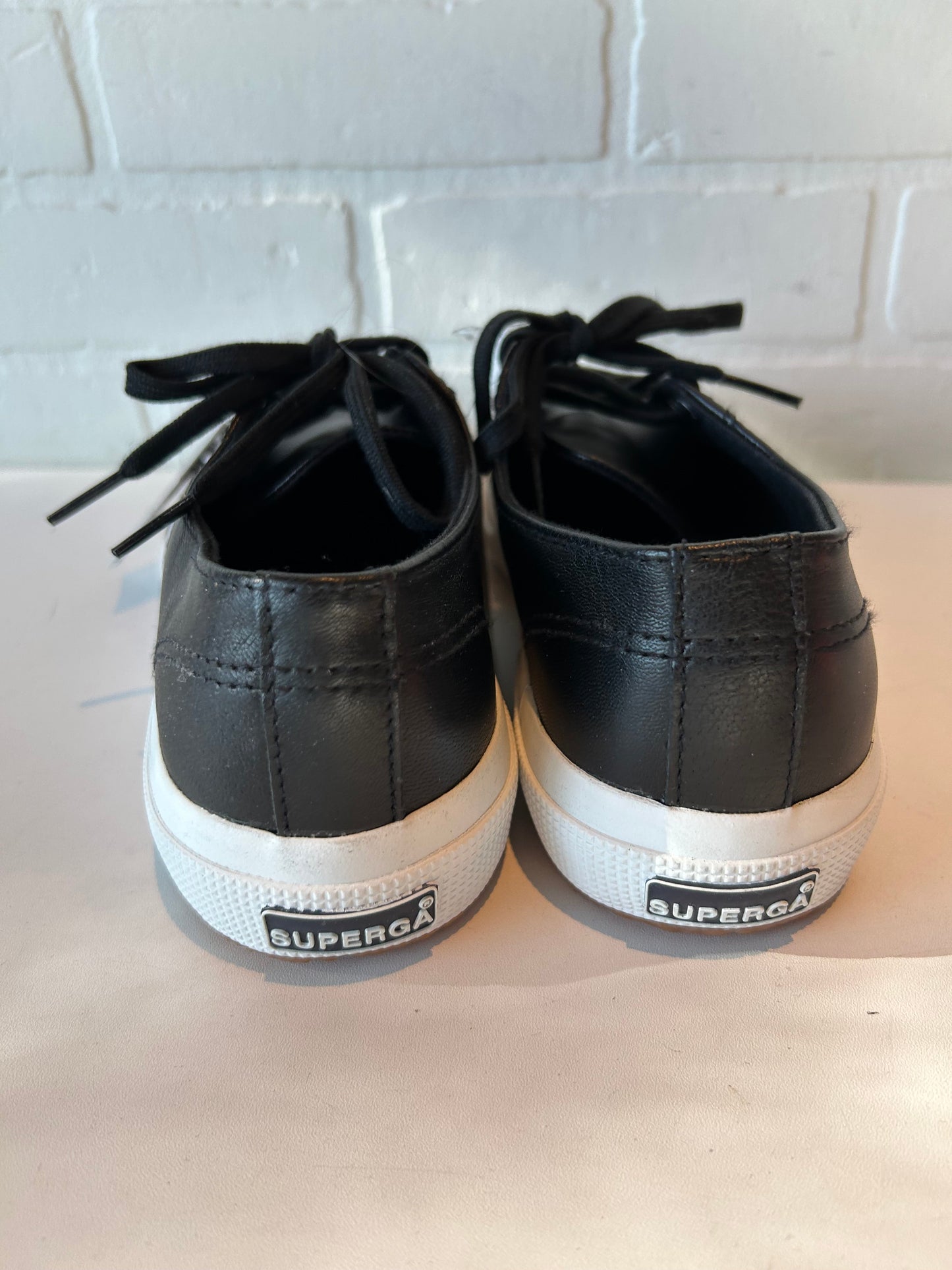 Shoes Sneakers By Superga In Black, Size: 7.5