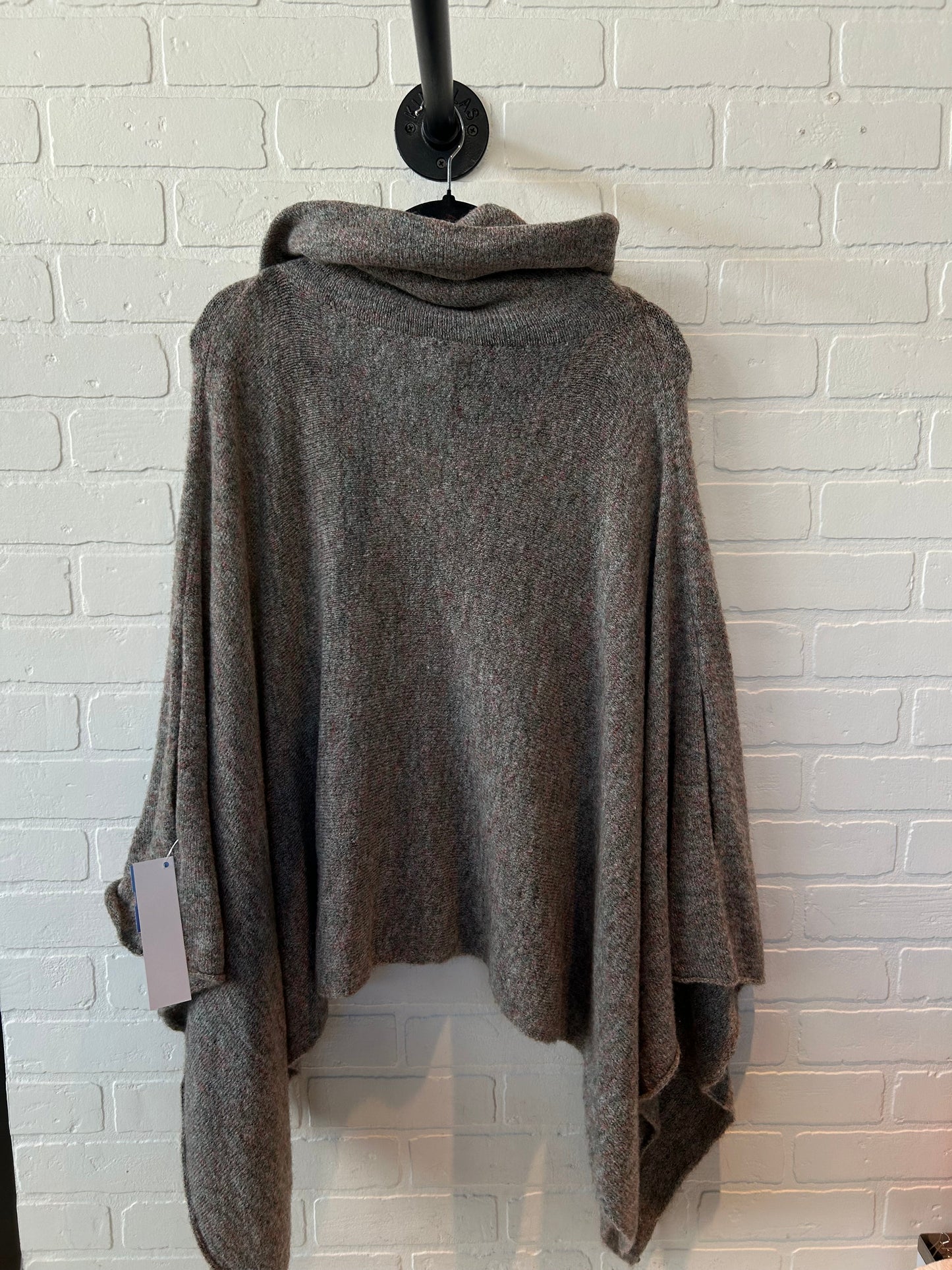 Sweater By World Market In Grey, Size: Osfm