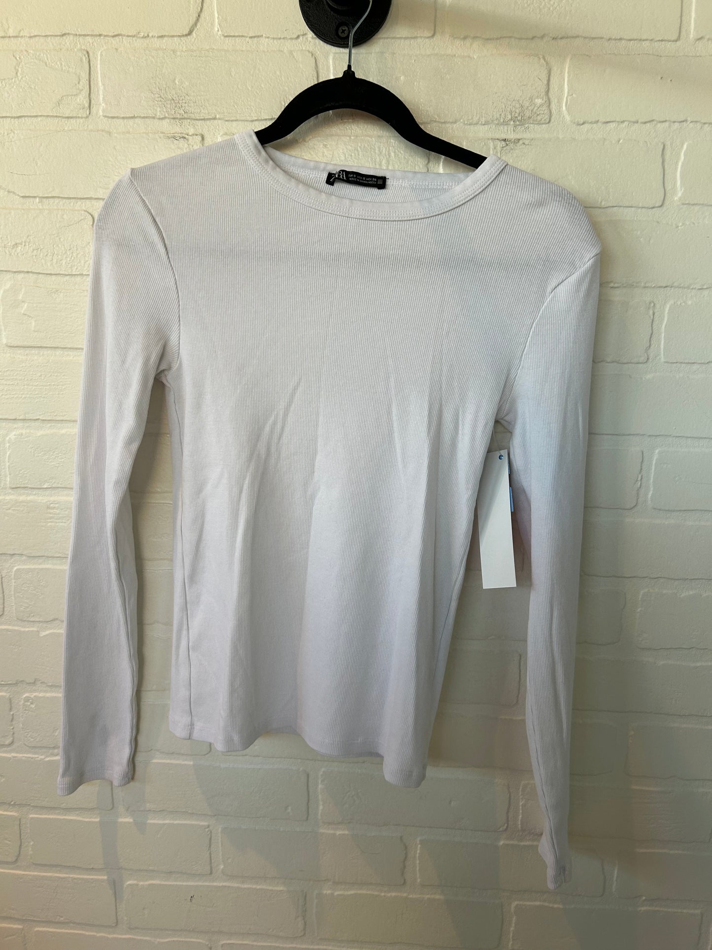 Top Long Sleeve Basic By Zara In White, Size: S