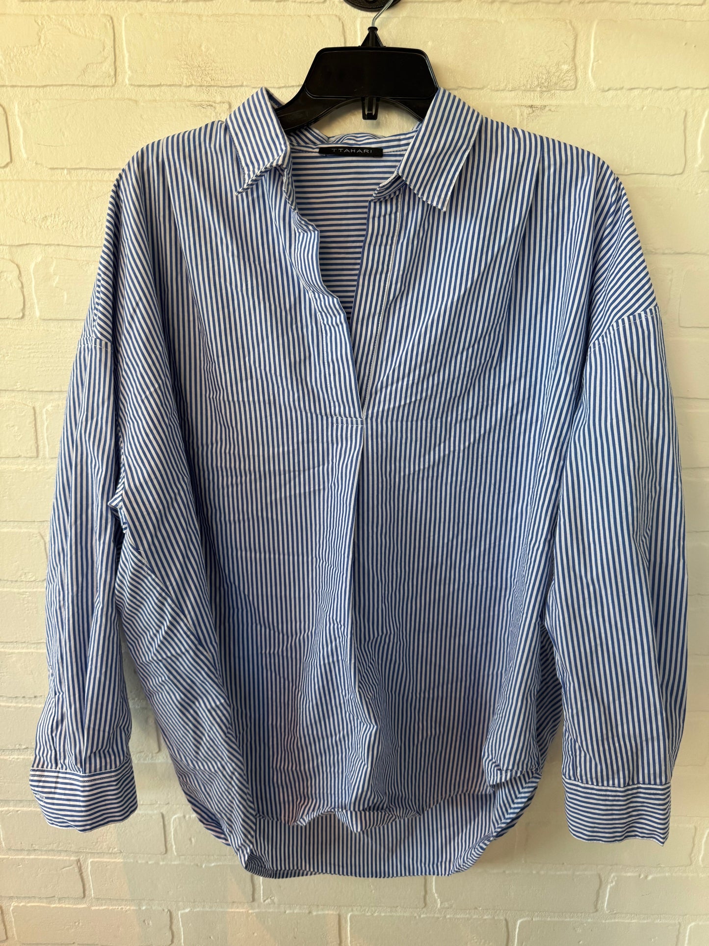 Top Long Sleeve By Tahari By Arthur Levine In Blue & White, Size: L