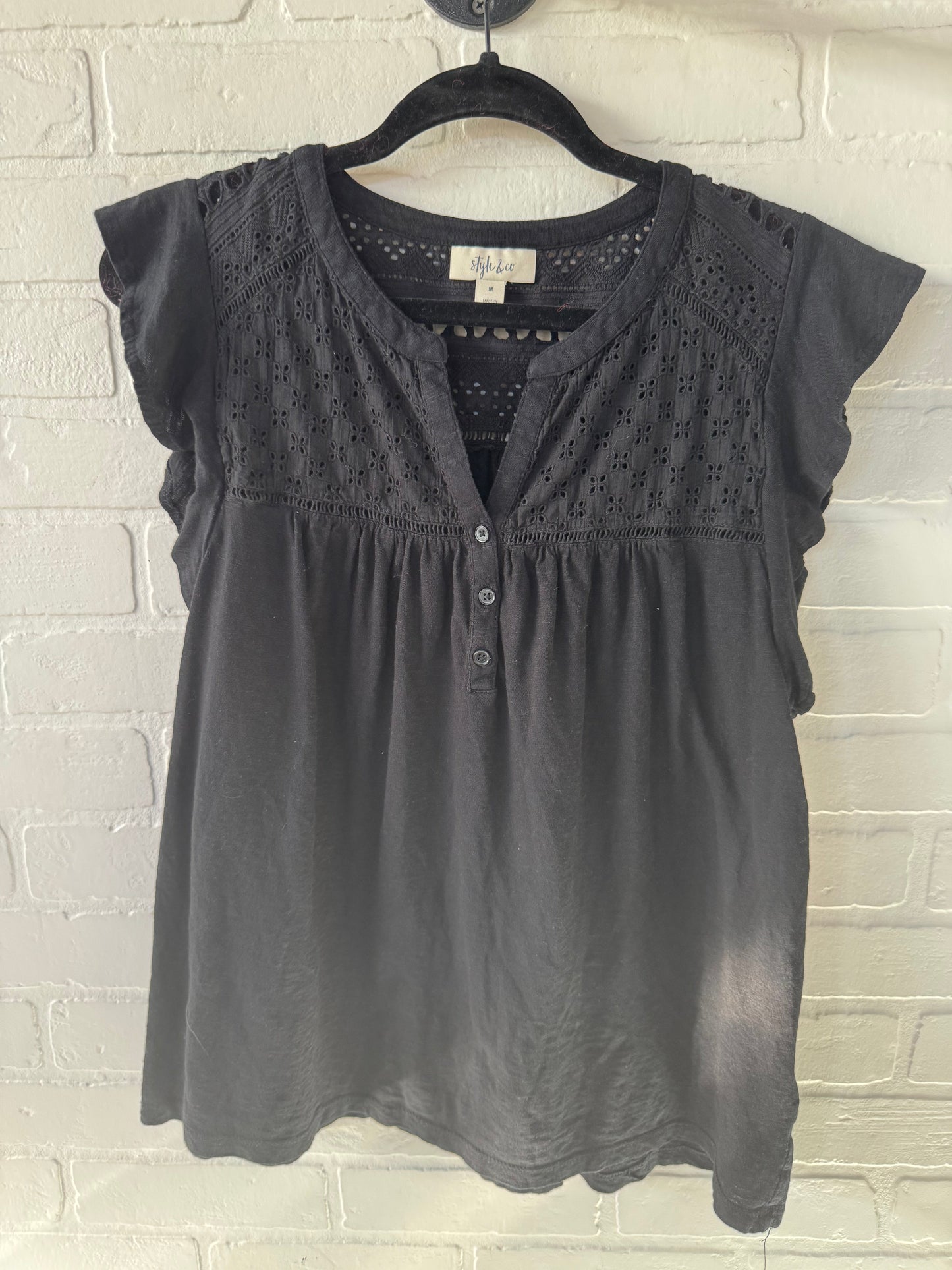 Top Short Sleeve By Style And Company In Black, Size: M