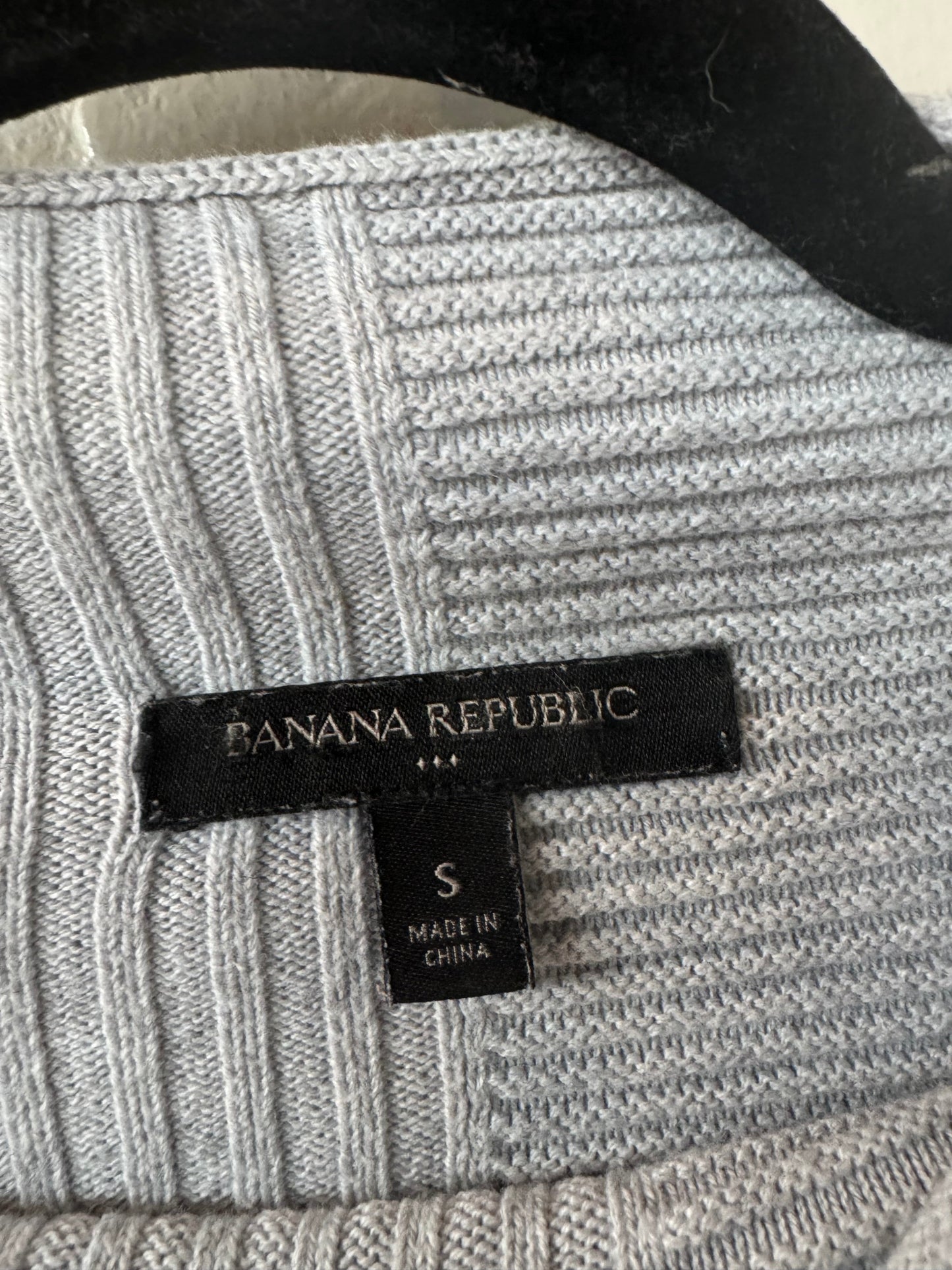 Sweater By Banana Republic In Grey, Size: S