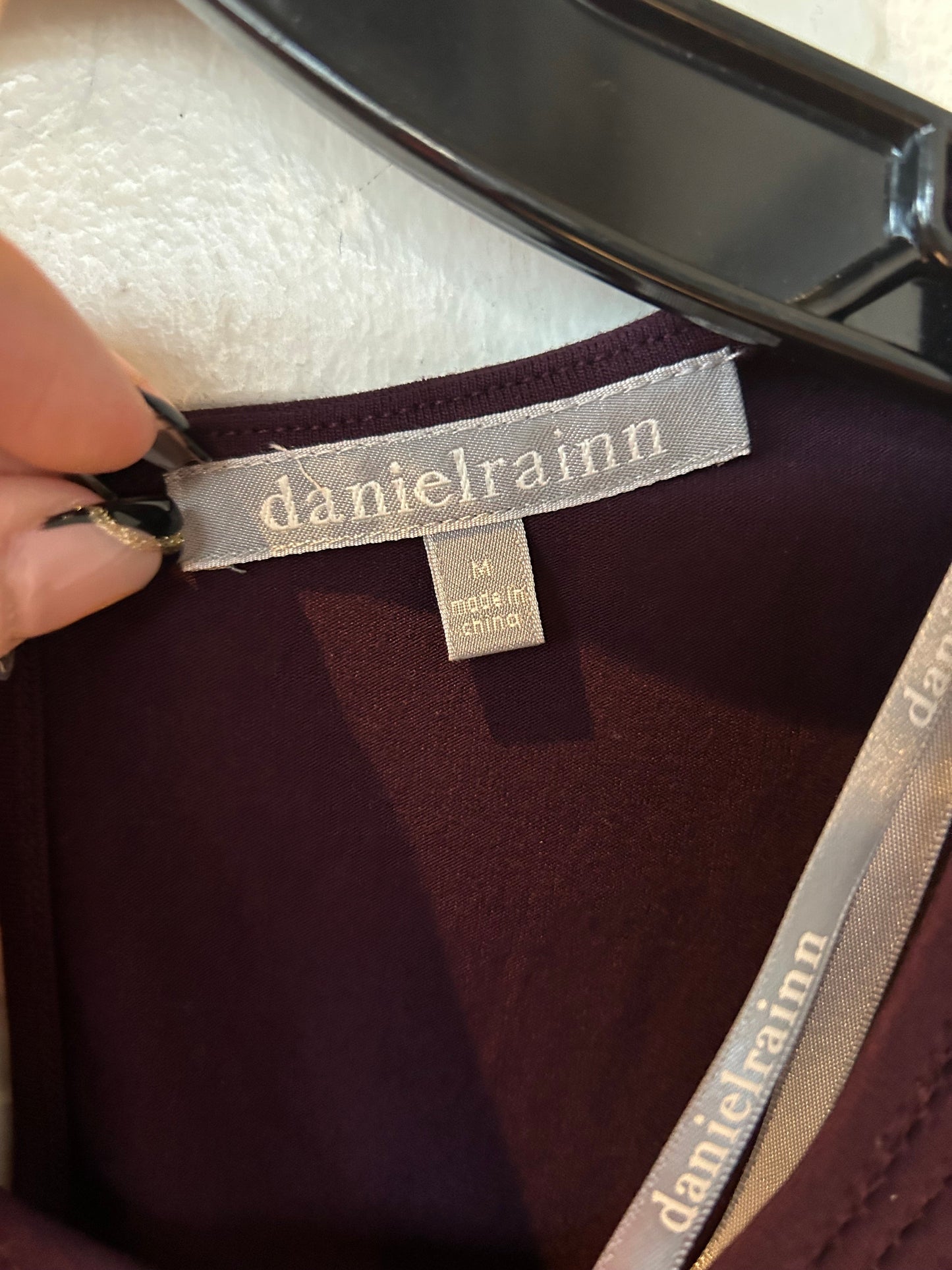 Top Sleeveless By Daniel Rainn In Purple, Size: M